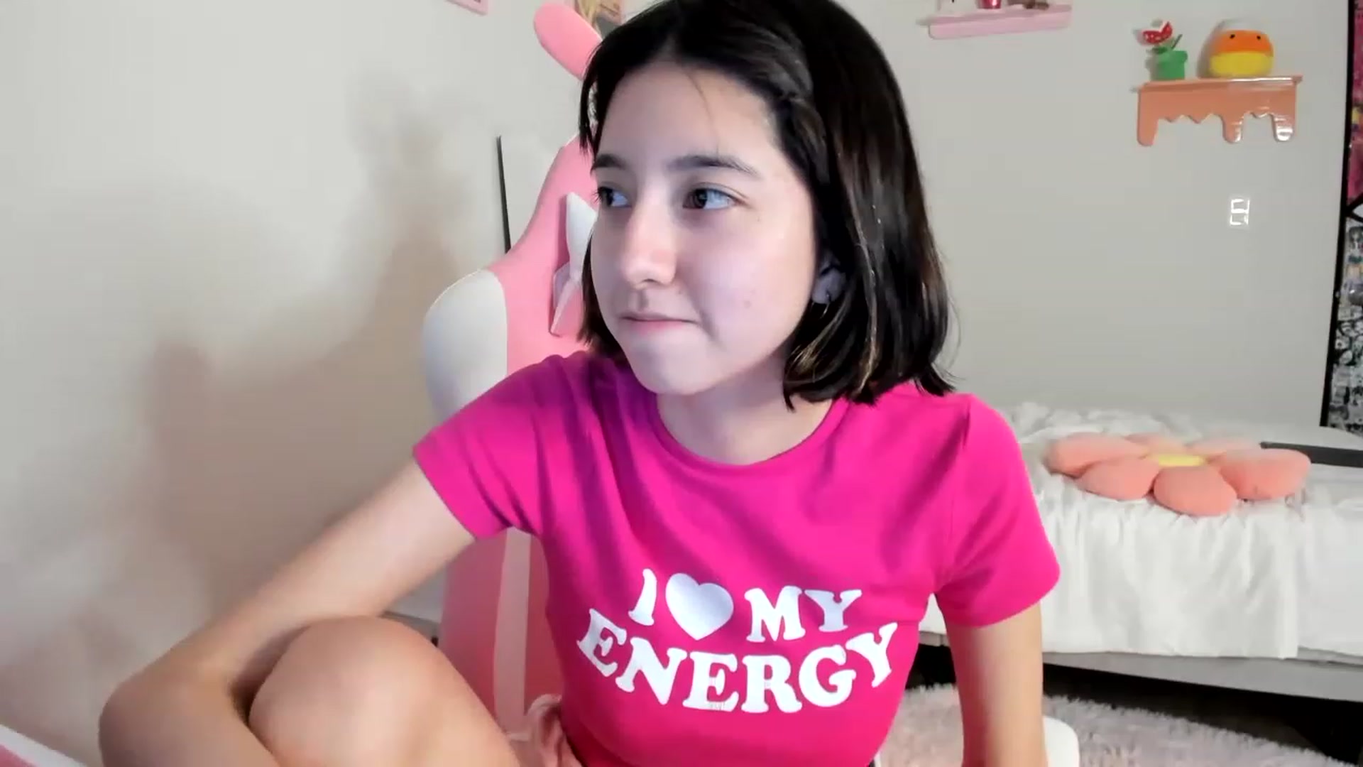 Gallery image thumbnail from Cherrycute666's myfreecams stream on, 05/22/2023, 09:57 image 3 of 20