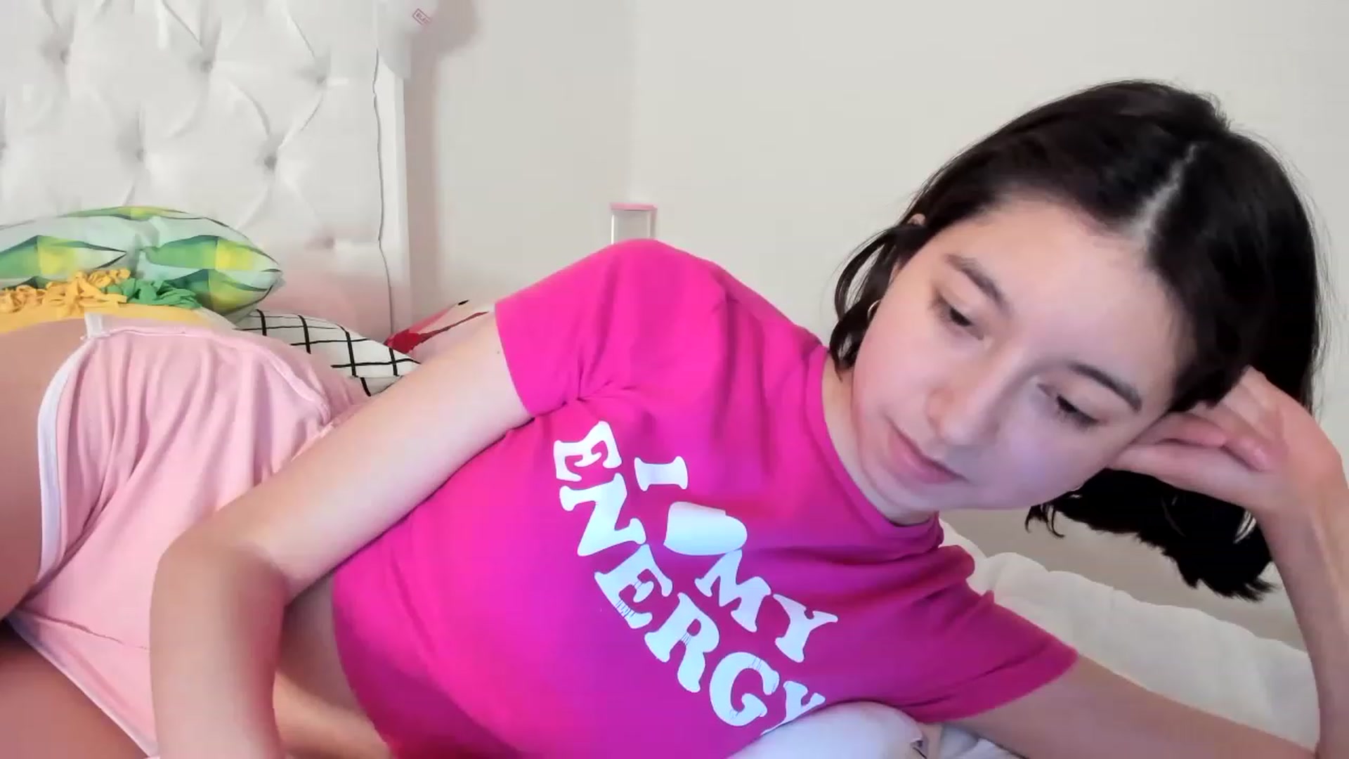 Gallery image thumbnail from Cherrycute666's myfreecams stream on, 05/22/2023, 10:39 image 12 of 20