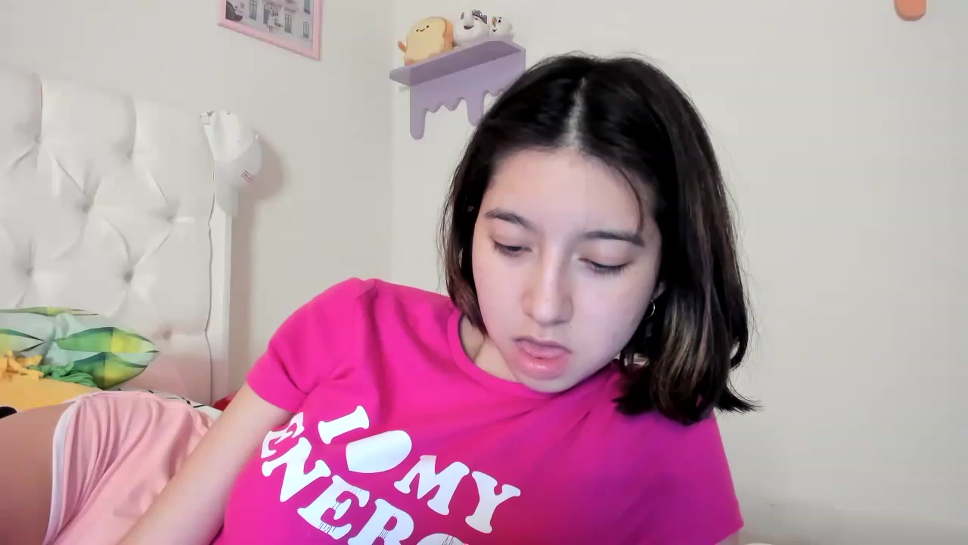 Gallery image thumbnail from Cherrycute666's myfreecams stream on, 05/22/2023, 10:39 image 7 of 20
