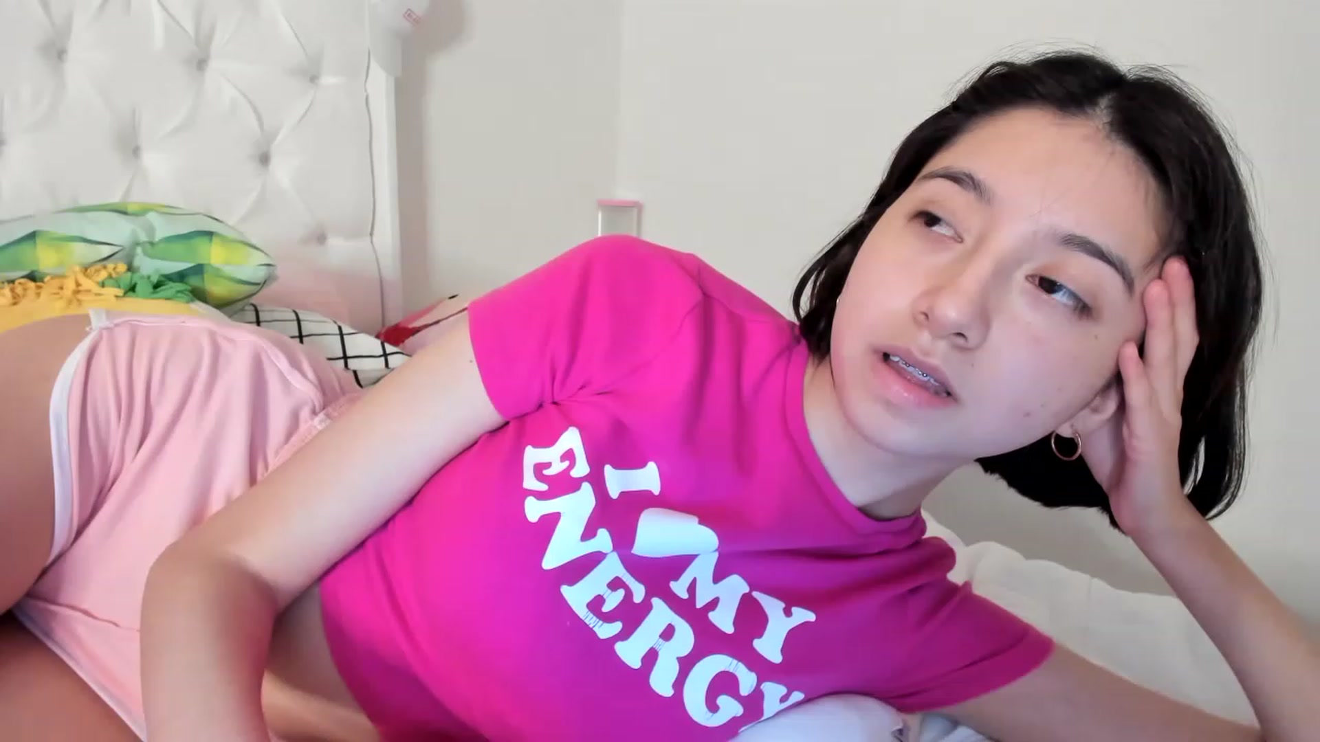 Gallery image thumbnail from Cherrycute666's myfreecams stream on, 05/22/2023, 10:39 image 13 of 20