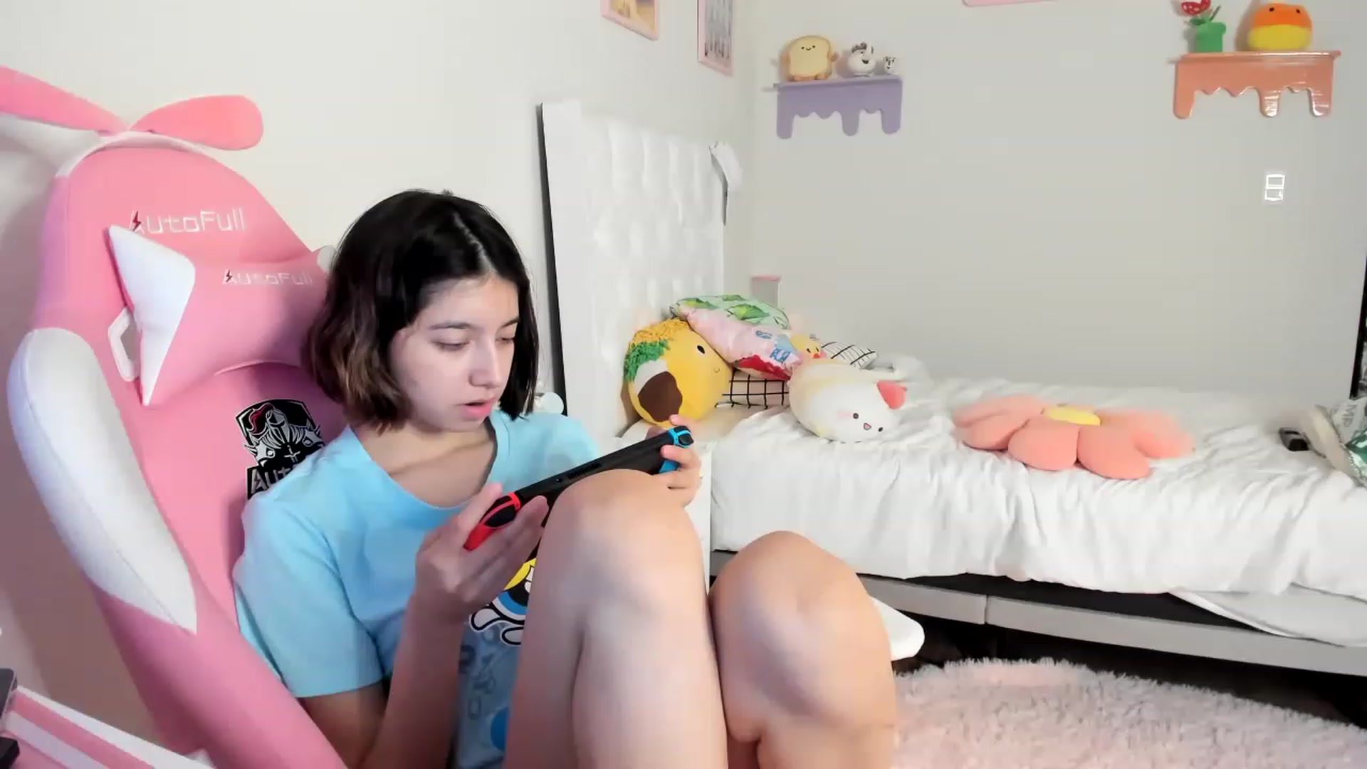 Gallery image thumbnail from Cherrycute666's myfreecams stream on, 05/23/2023, 10:39 image 9 of 20