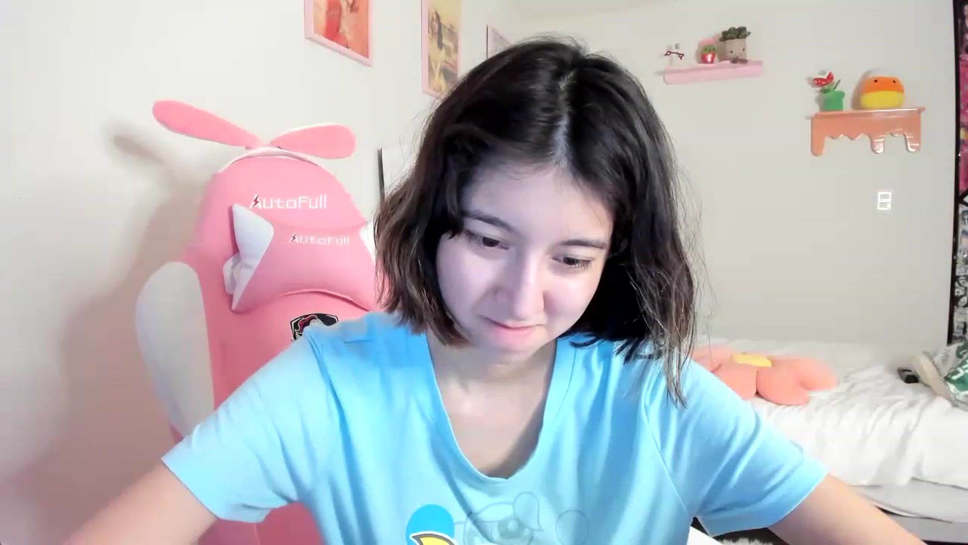 Gallery image thumbnail from Cherrycute666's myfreecams stream on, 05/23/2023, 10:39 image 18 of 20
