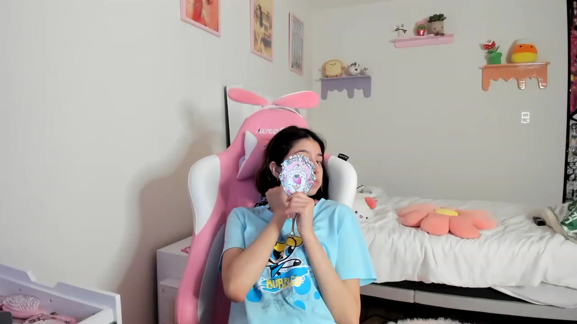 Gallery image thumbnail from Cherrycute666's myfreecams stream on, 05/23/2023, 10:39 image 16 of 20