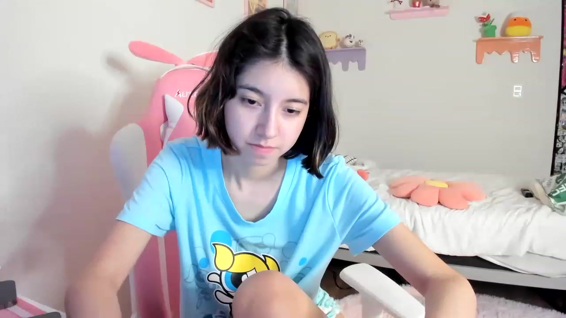 Gallery image thumbnail from Cherrycute666's myfreecams stream on, 05/23/2023, 10:39 image 14 of 20