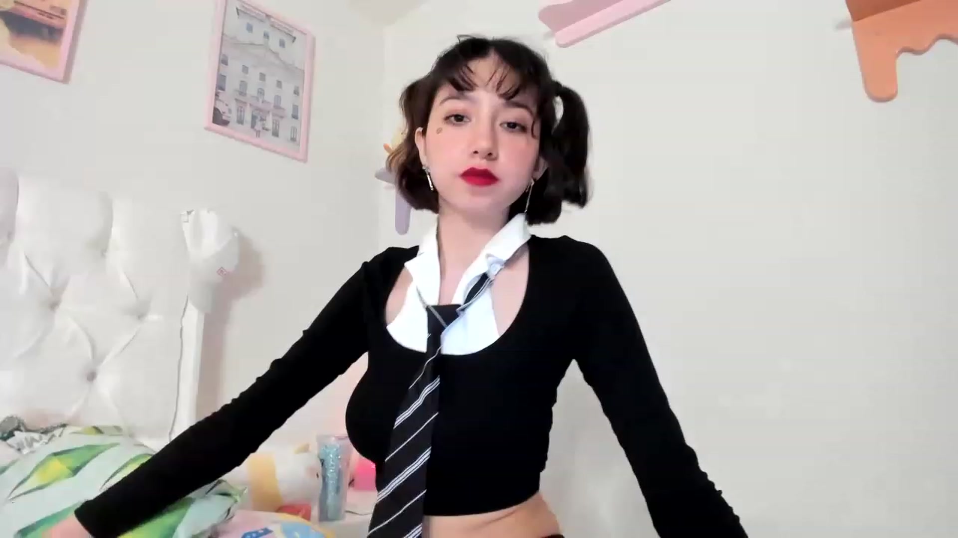 Gallery image thumbnail from Cherrycute666's myfreecams stream on, 05/24/2023, 07:41 image 2 of 20