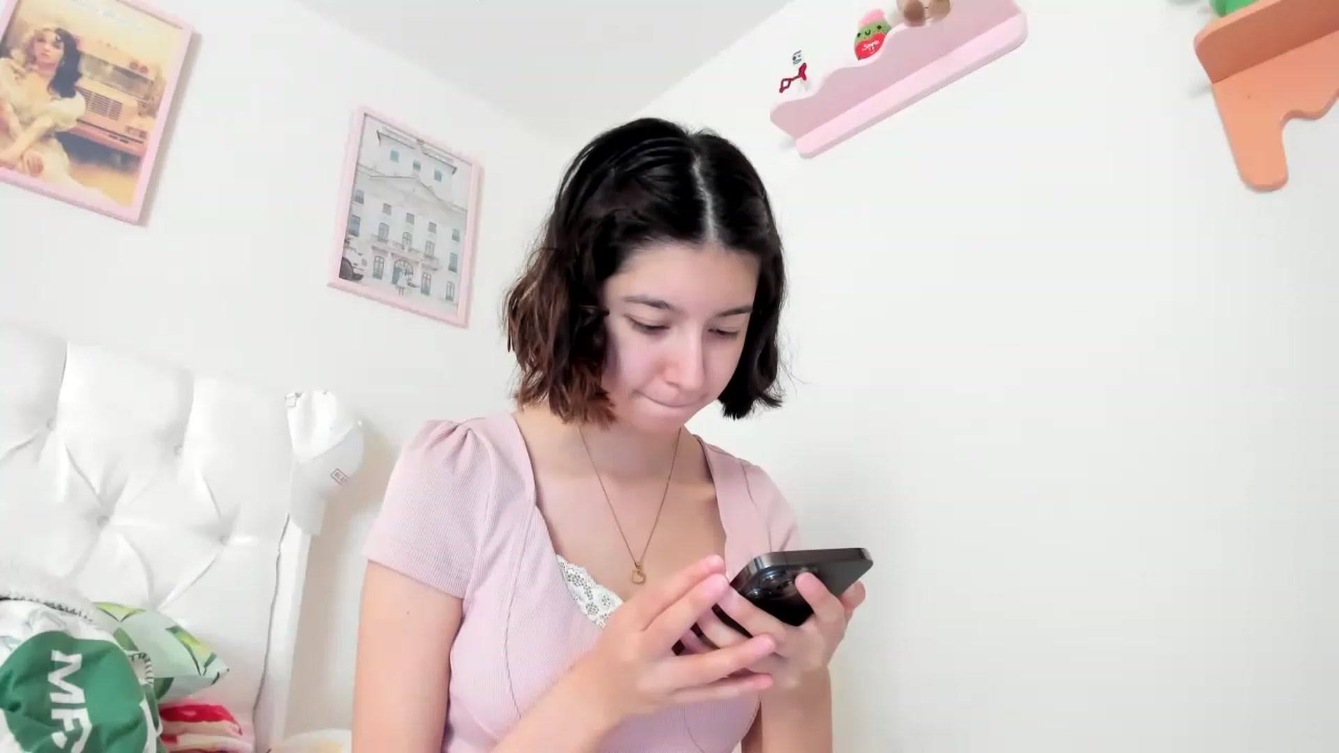 Gallery image thumbnail from Cherrycute666's myfreecams stream on, 05/24/2023, 16:45 image 12 of 20