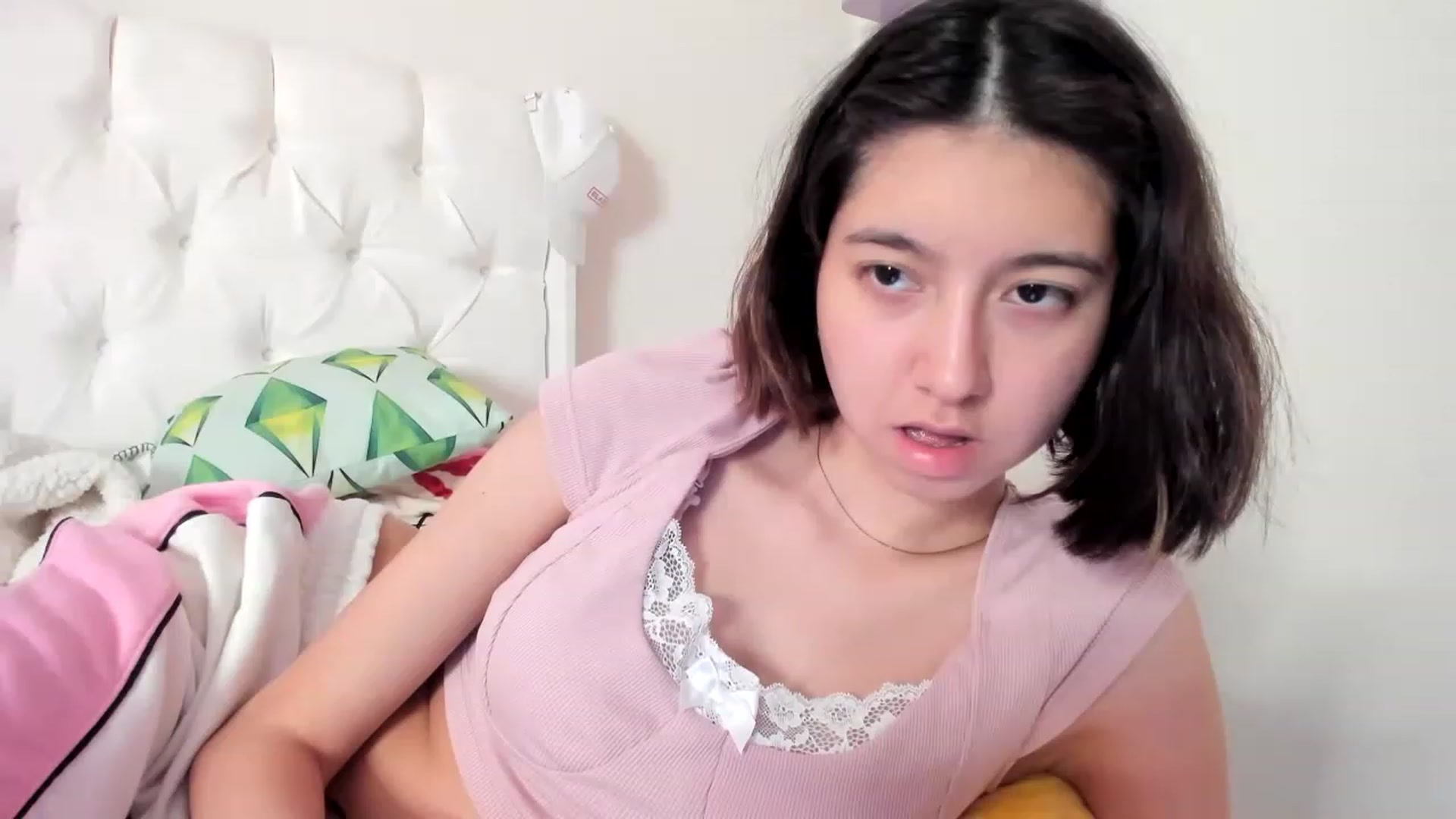 Gallery image thumbnail from Cherrycute666's myfreecams stream on, 05/24/2023, 21:23 image 8 of 20