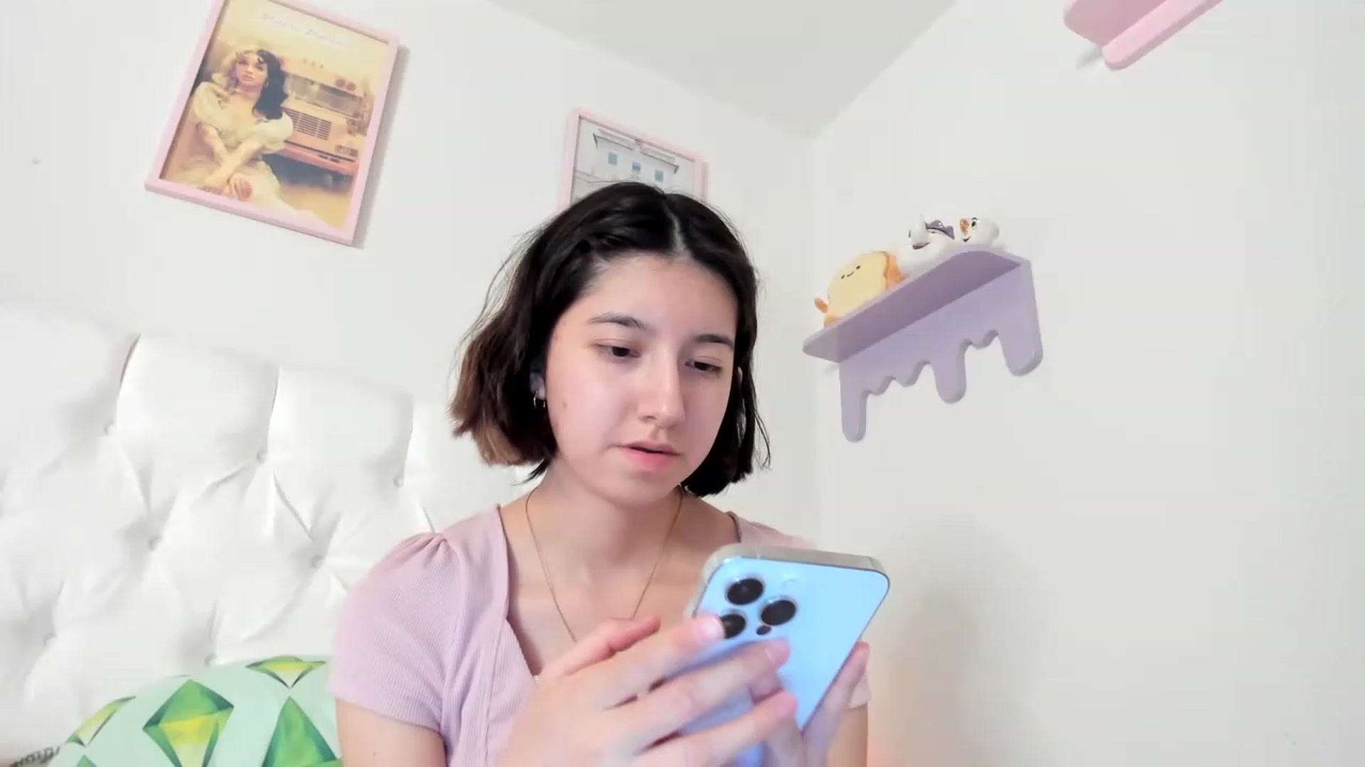 Gallery image thumbnail from Cherrycute666's myfreecams stream on, 05/24/2023, 21:23 image 19 of 20