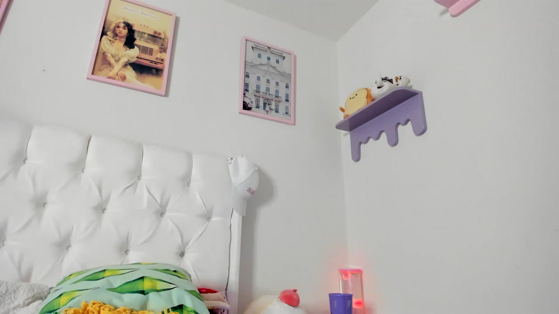 Gallery image thumbnail from Cherrycute666's myfreecams stream on, 05/25/2023, 24:34 image 12 of 20