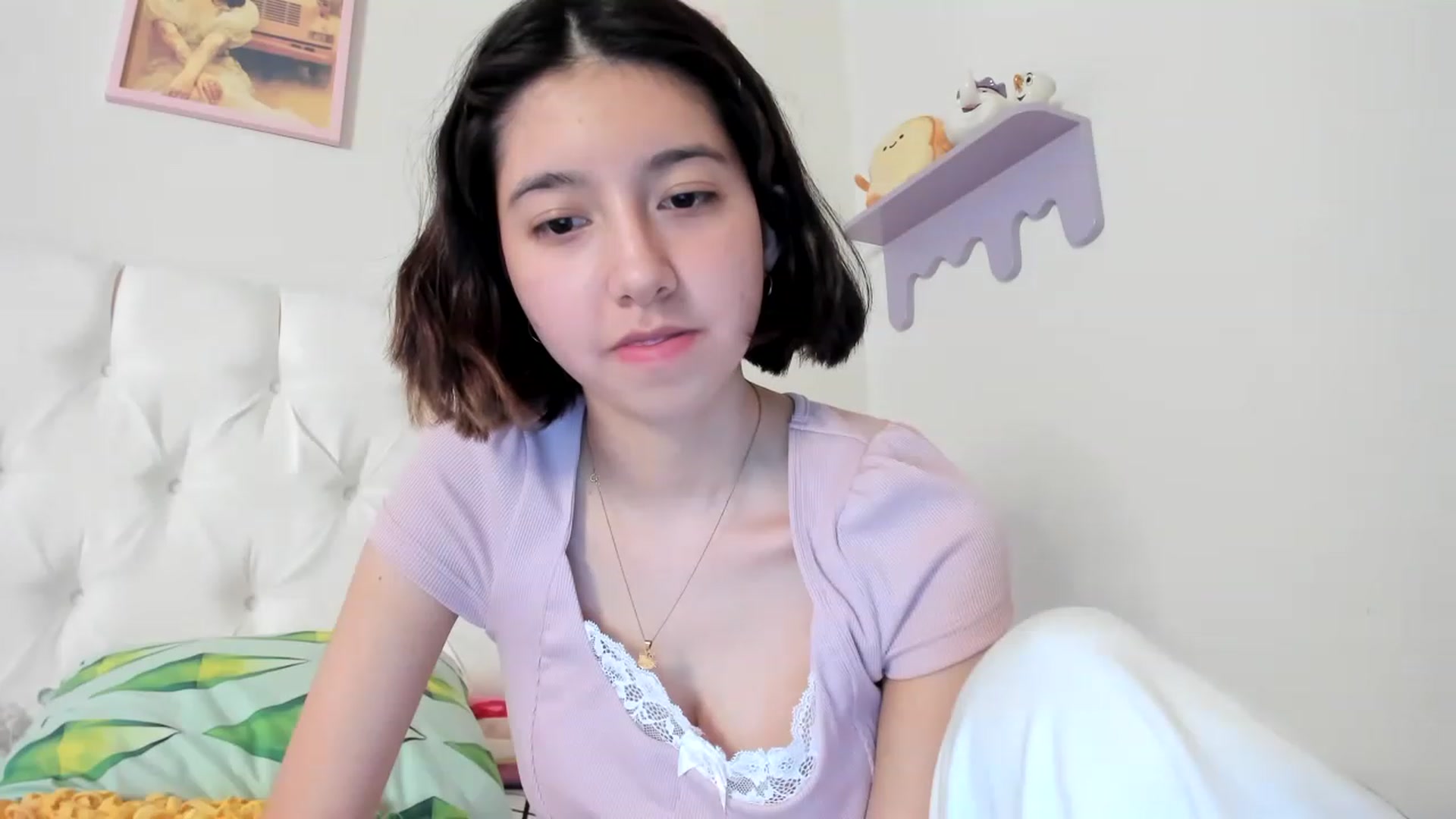 Gallery image thumbnail from Cherrycute666's myfreecams stream on, 05/25/2023, 24:34 image 15 of 20