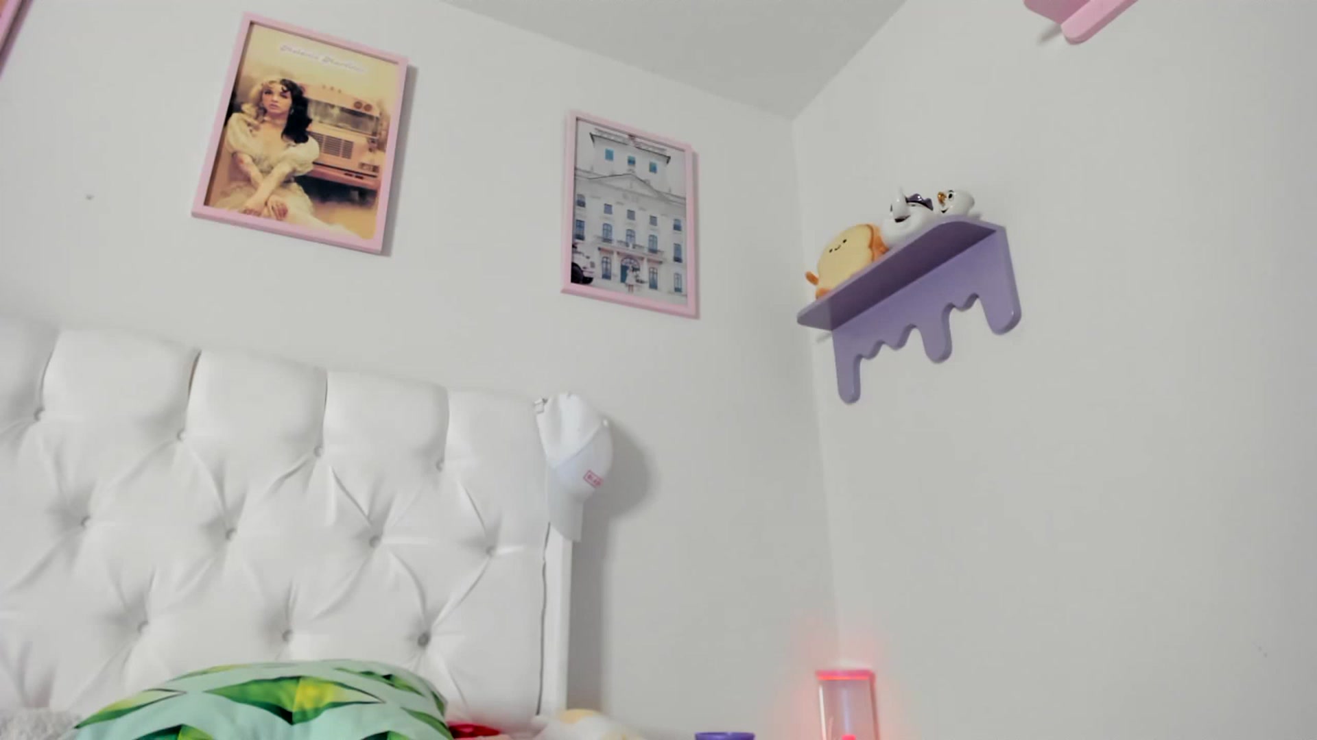 Gallery image thumbnail from Cherrycute666's myfreecams stream on, 05/25/2023, 24:34 image 8 of 20