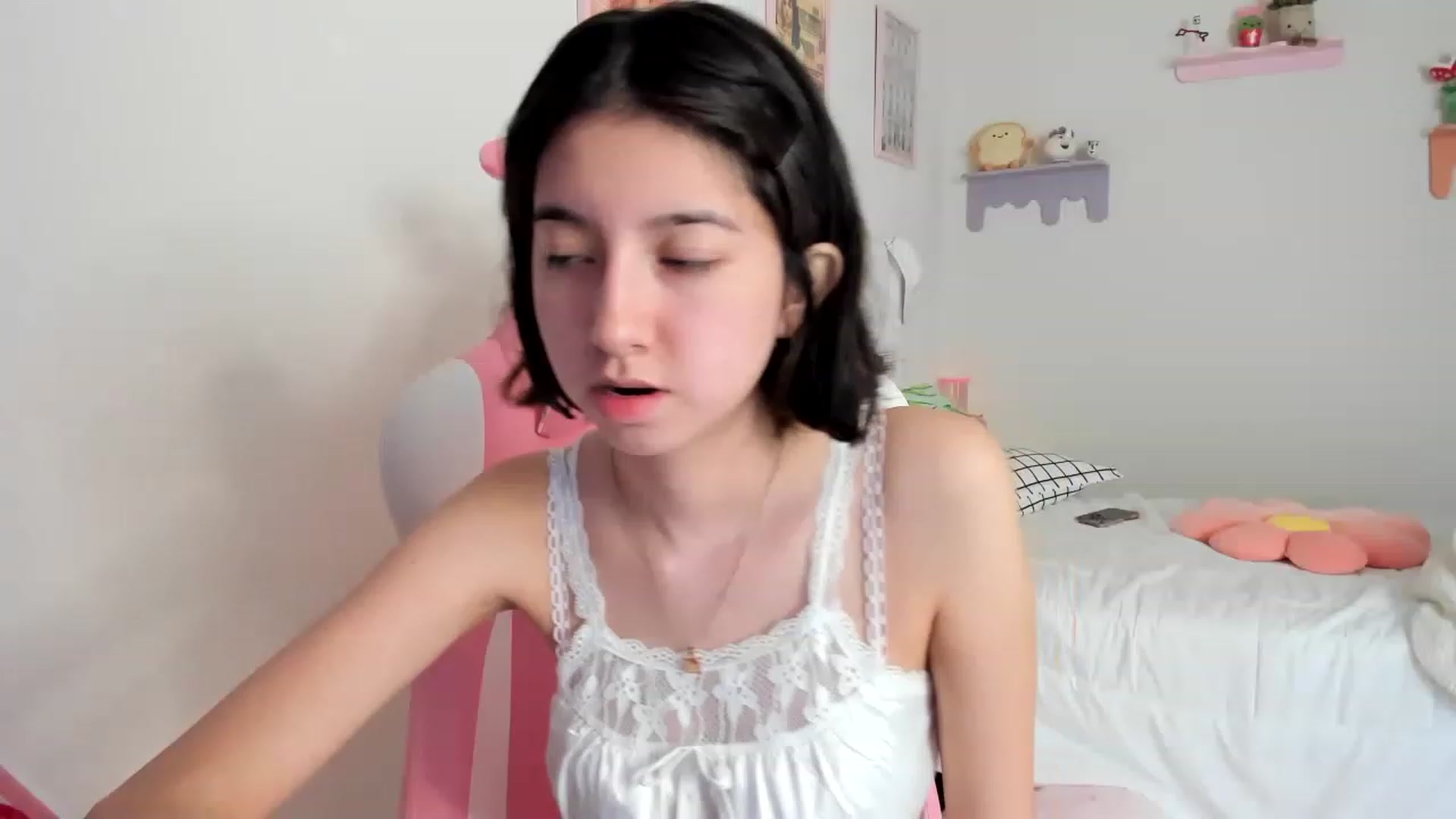 Gallery image thumbnail from Cherrycute666's myfreecams stream on, 05/25/2023, 17:49 image 7 of 20