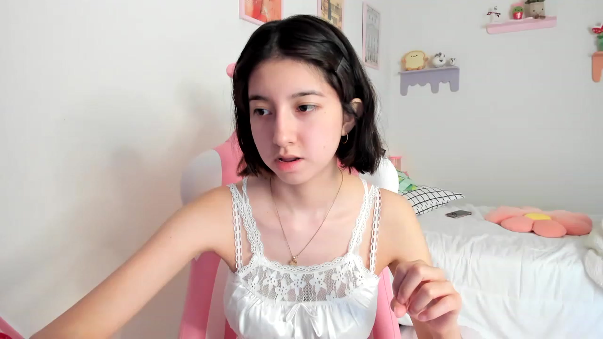 Gallery image thumbnail from Cherrycute666's myfreecams stream on, 05/25/2023, 17:49 image 9 of 20