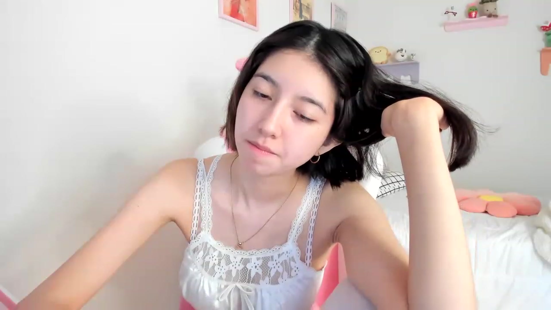 Gallery image thumbnail from Cherrycute666's myfreecams stream on, 05/25/2023, 17:49 image 15 of 20