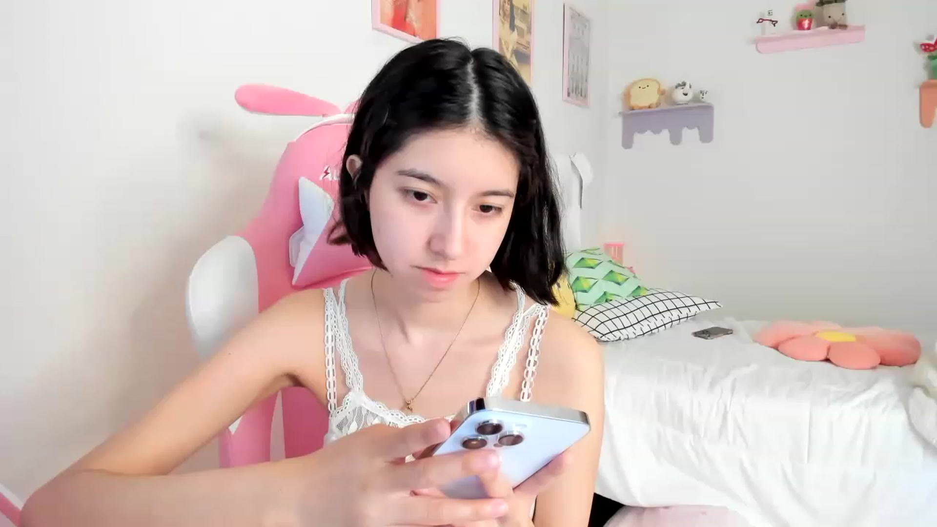 Gallery image thumbnail from Cherrycute666's myfreecams stream on, 05/25/2023, 17:49 image 11 of 20