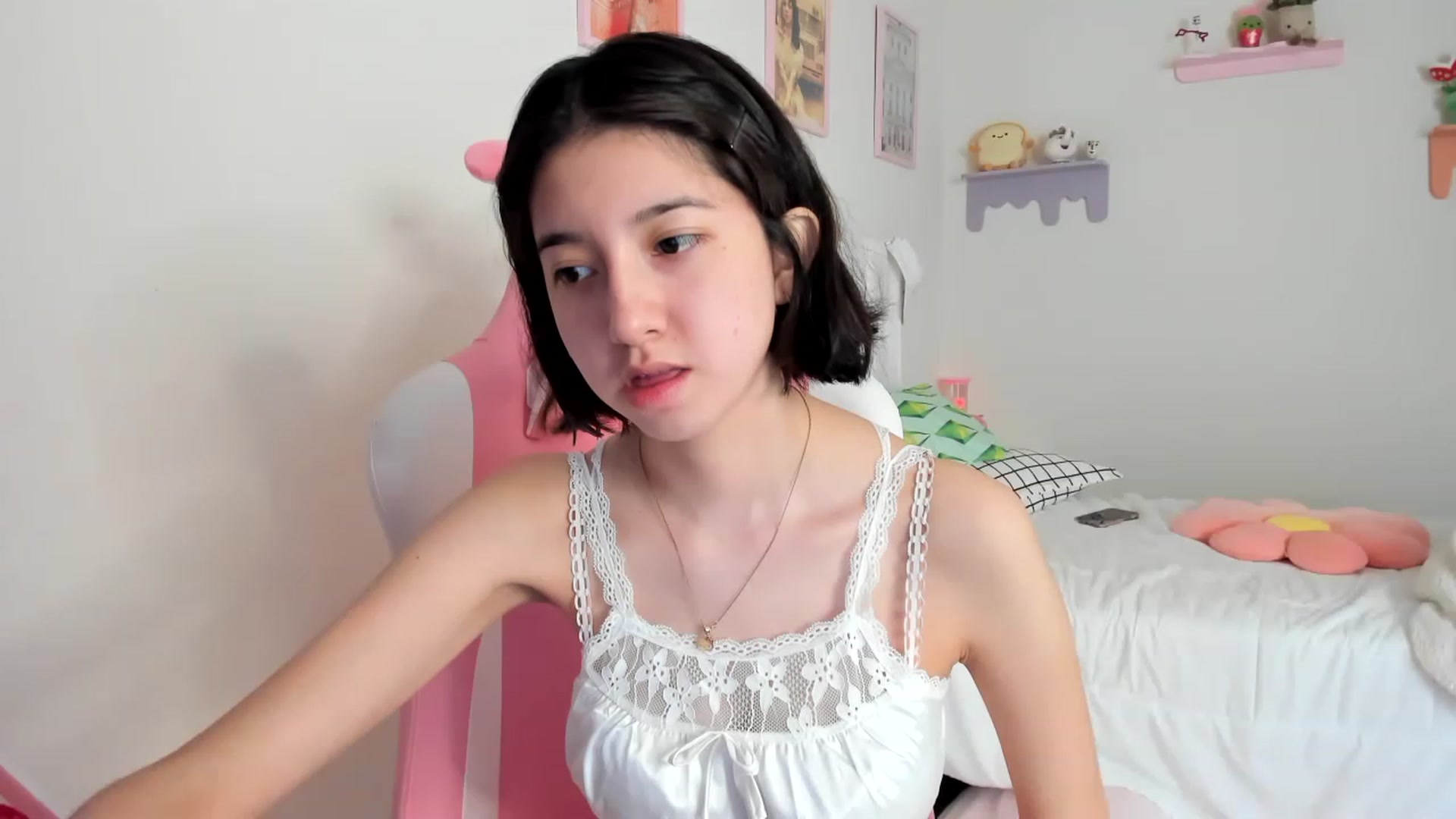 Gallery image thumbnail from Cherrycute666's myfreecams stream on, 05/25/2023, 17:49 image 6 of 20