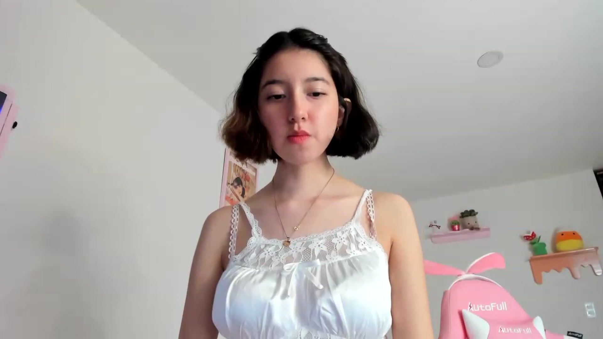Gallery image thumbnail from Cherrycute666's myfreecams stream on, 05/25/2023, 19:27 image 18 of 20
