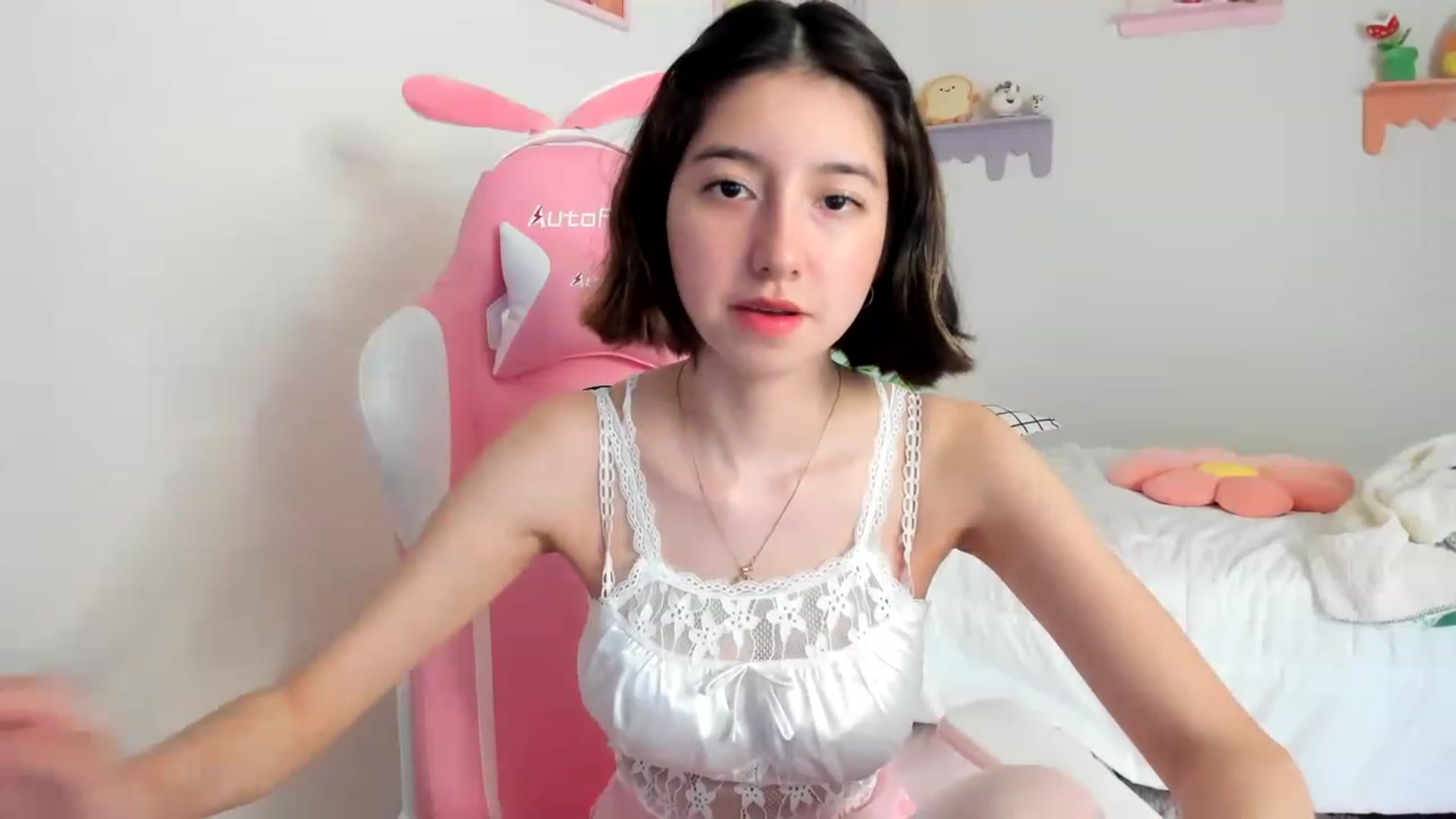 Gallery image thumbnail from Cherrycute666's myfreecams stream on, 05/25/2023, 19:27 image 13 of 20
