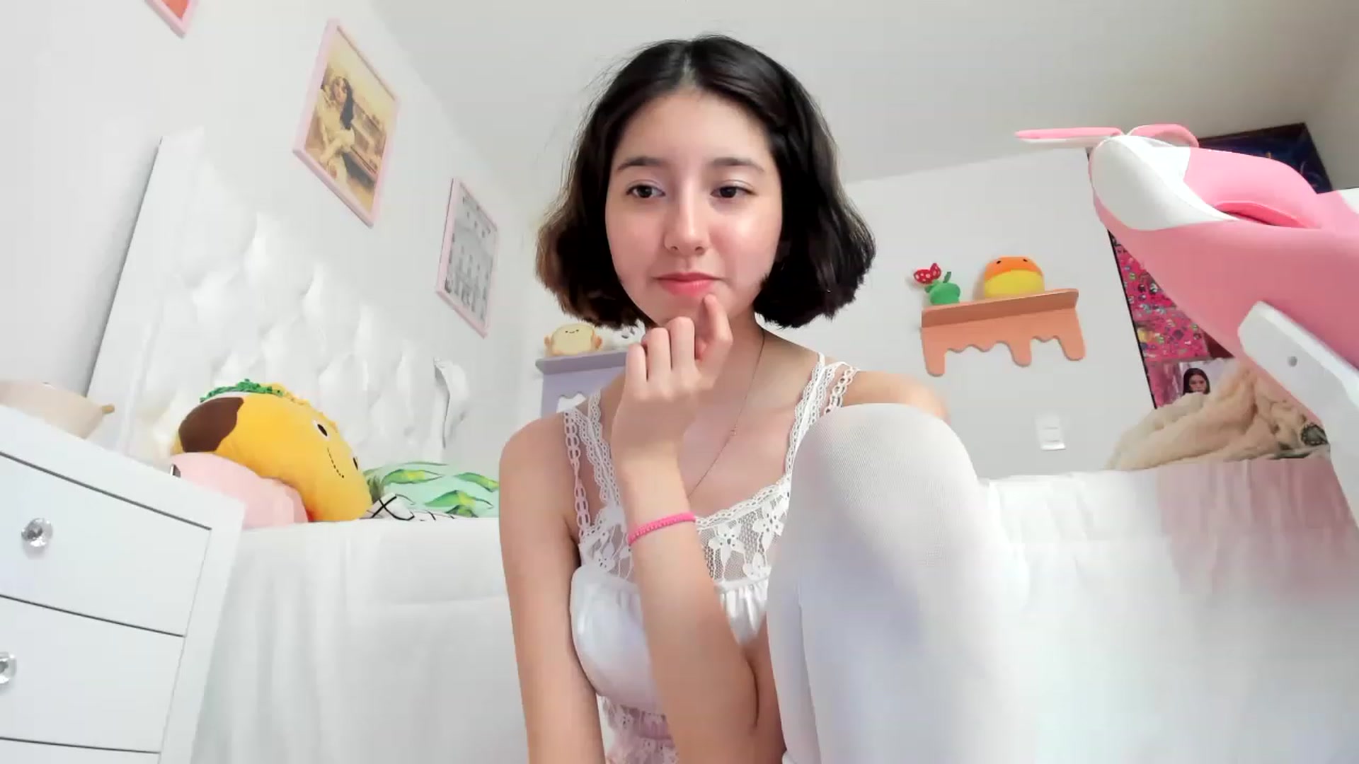 Gallery image thumbnail from Cherrycute666's myfreecams stream on, 05/25/2023, 21:10 image 19 of 20