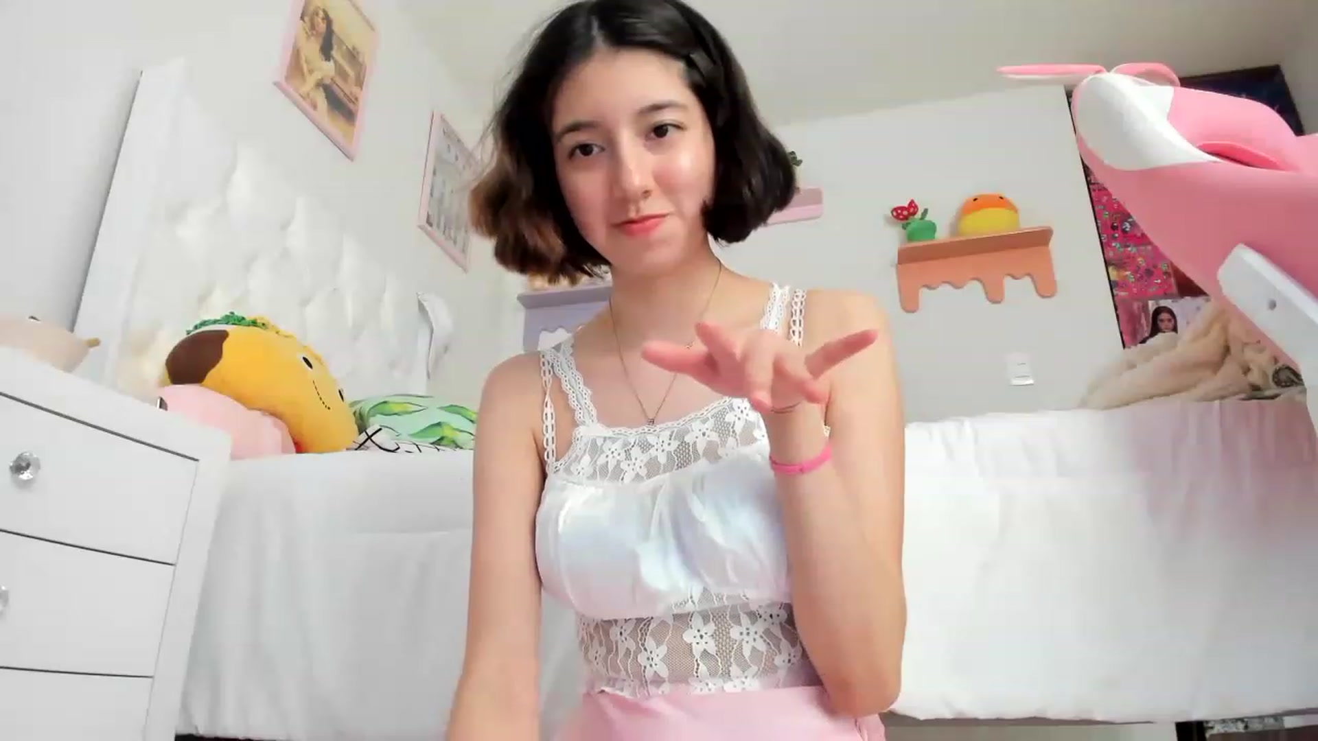 Gallery image thumbnail from Cherrycute666's myfreecams stream on, 05/25/2023, 21:10 image 18 of 20