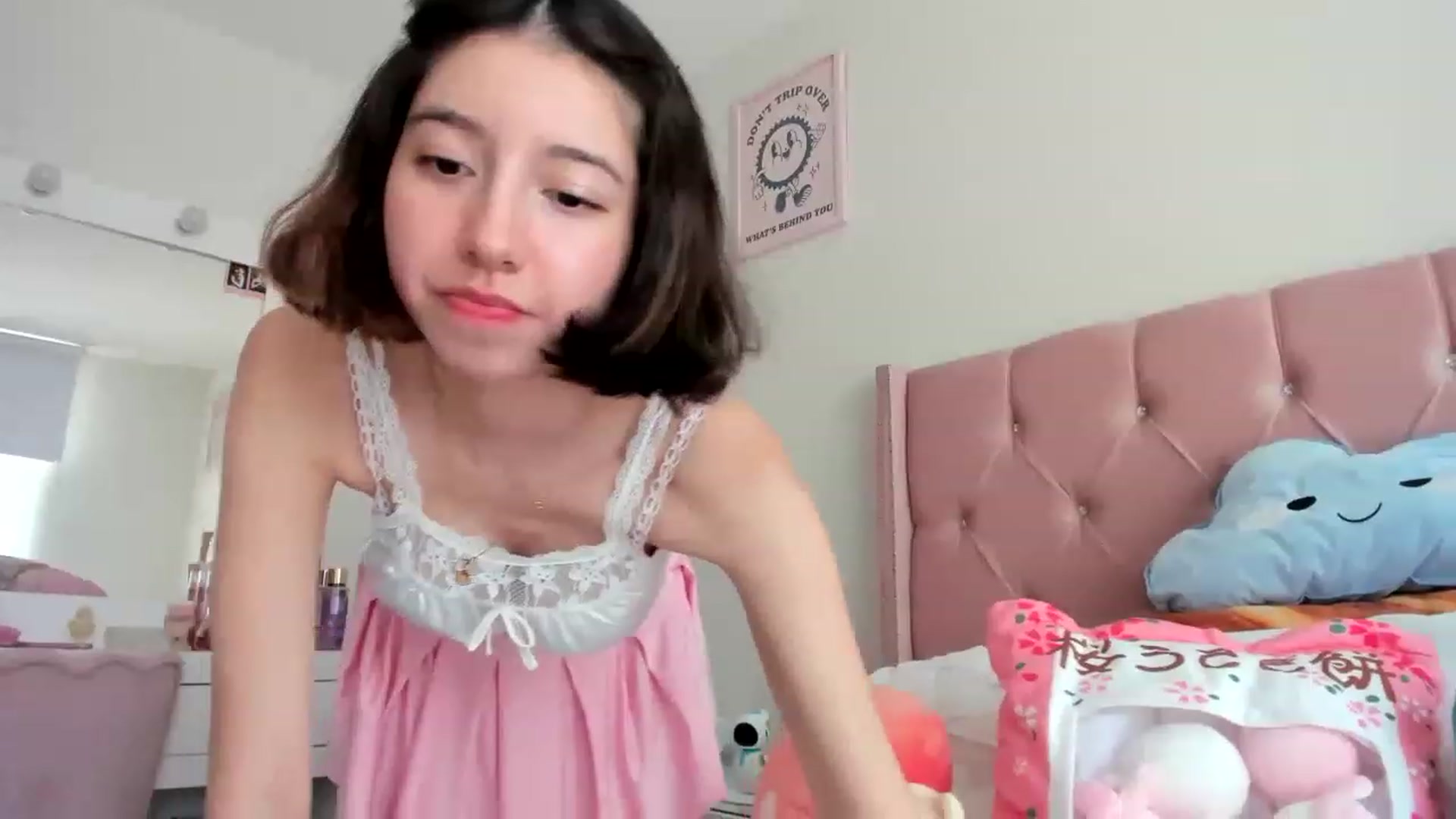 Gallery image thumbnail from Cherrycute666's myfreecams stream on, 05/25/2023, 22:21 image 7 of 20