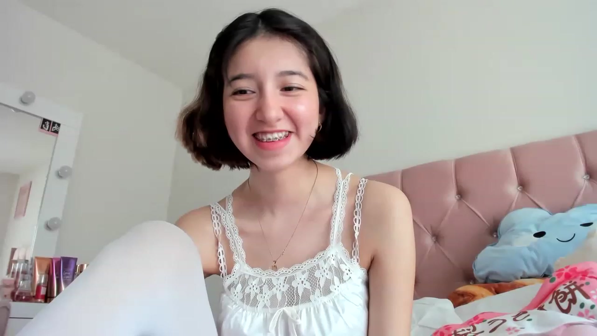 Gallery image thumbnail from Cherrycute666's myfreecams stream on, 05/25/2023, 22:21 image 14 of 20