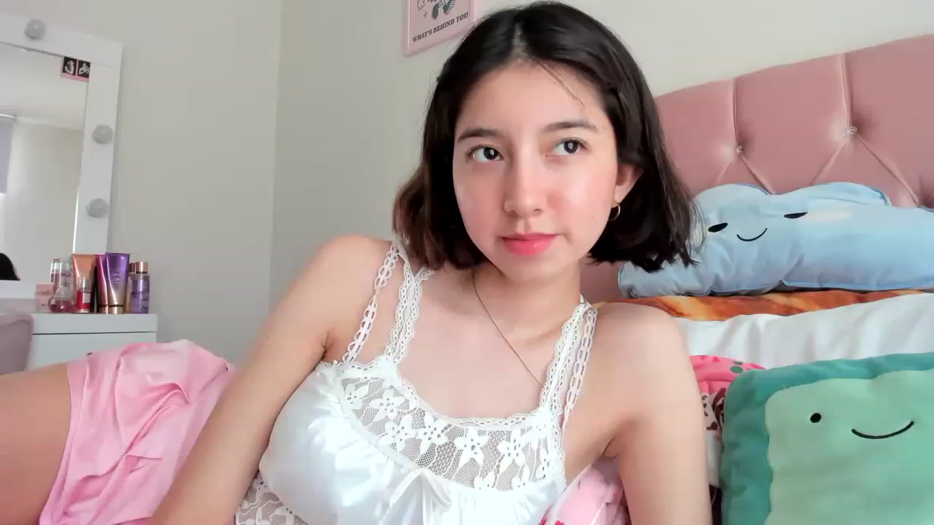 Gallery image thumbnail from Cherrycute666's myfreecams stream on, 05/25/2023, 22:21 image 5 of 20