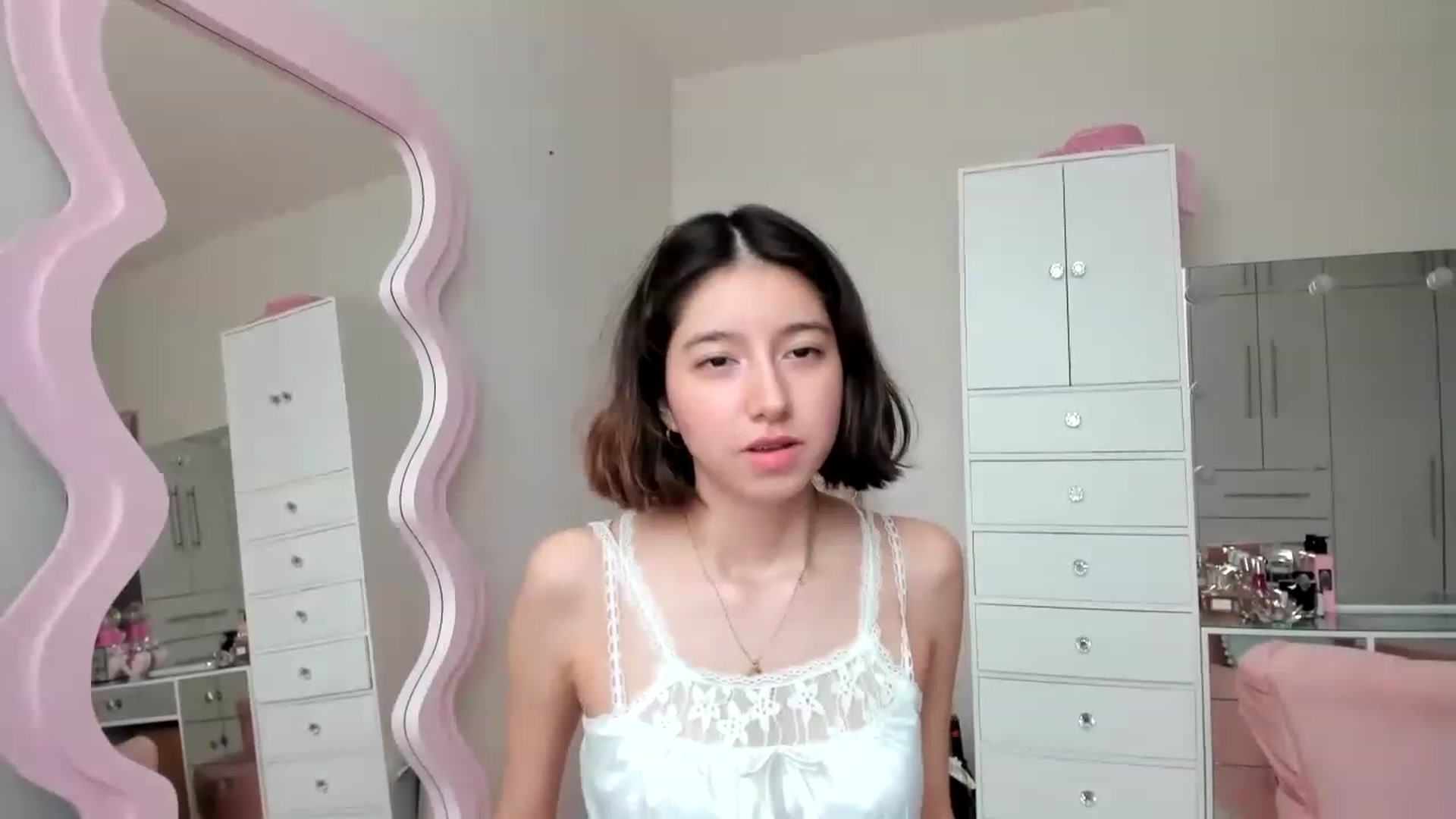 Gallery image thumbnail from Cherrycute666's myfreecams stream on, 05/26/2023, 24:07 image 19 of 20