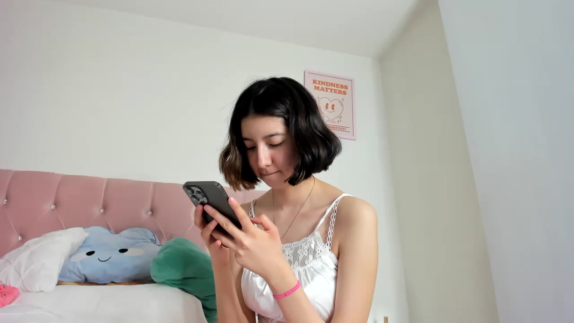 Gallery image thumbnail from Cherrycute666's myfreecams stream on, 05/26/2023, 04:43 image 15 of 20