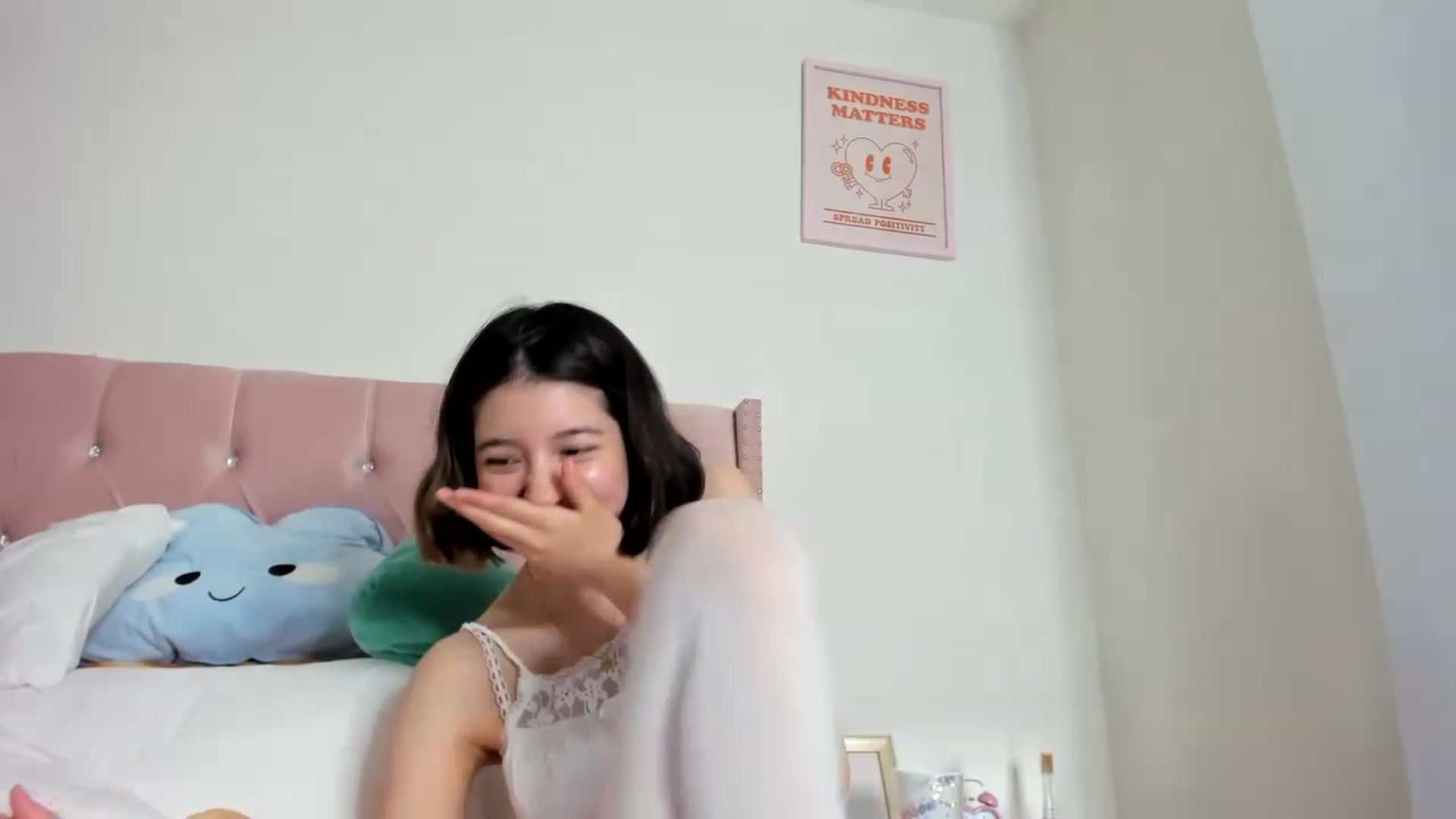 Gallery image thumbnail from Cherrycute666's myfreecams stream on, 05/26/2023, 04:43 image 17 of 20