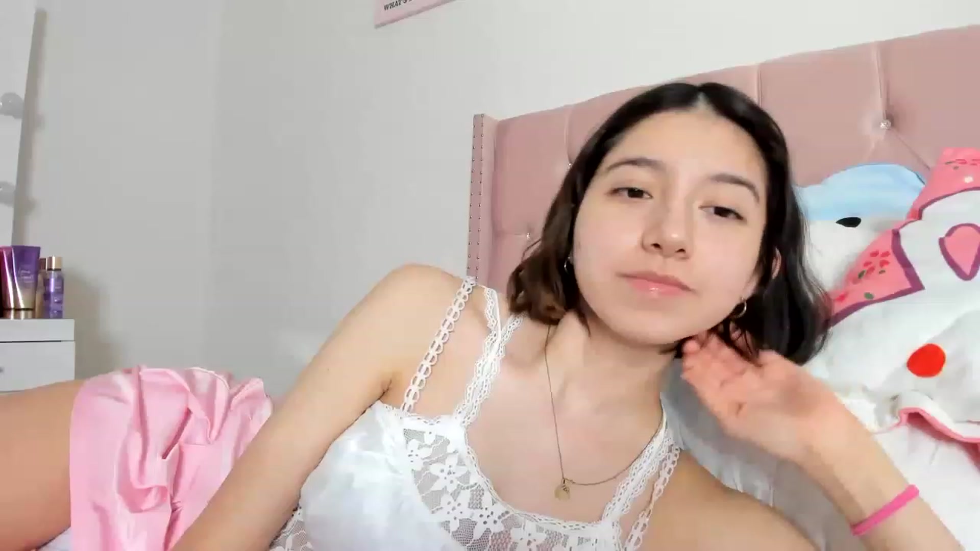 Gallery image thumbnail from Cherrycute666's myfreecams stream on, 05/26/2023, 08:41 image 19 of 20