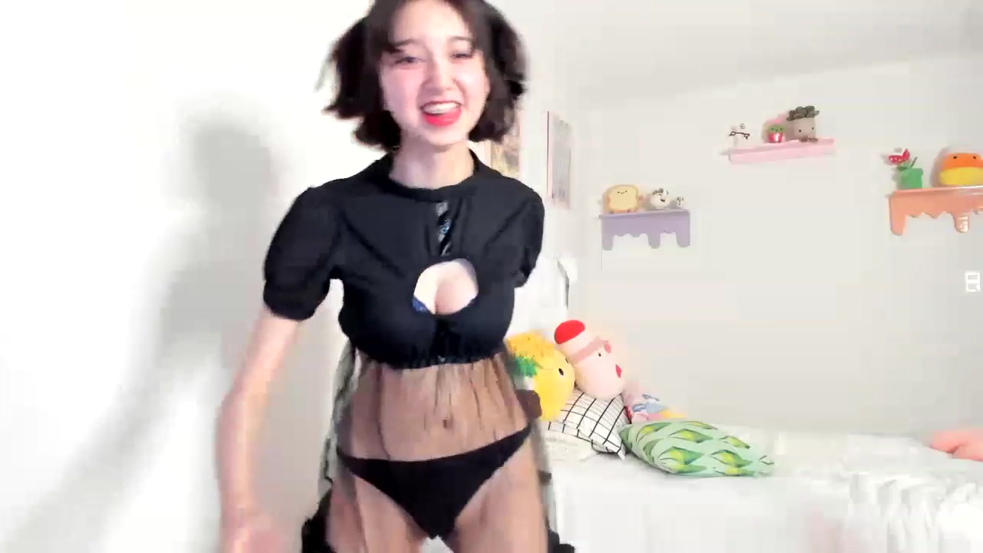 Gallery image thumbnail from Cherrycute666's myfreecams stream on, 05/27/2023, 01:52 image 15 of 20