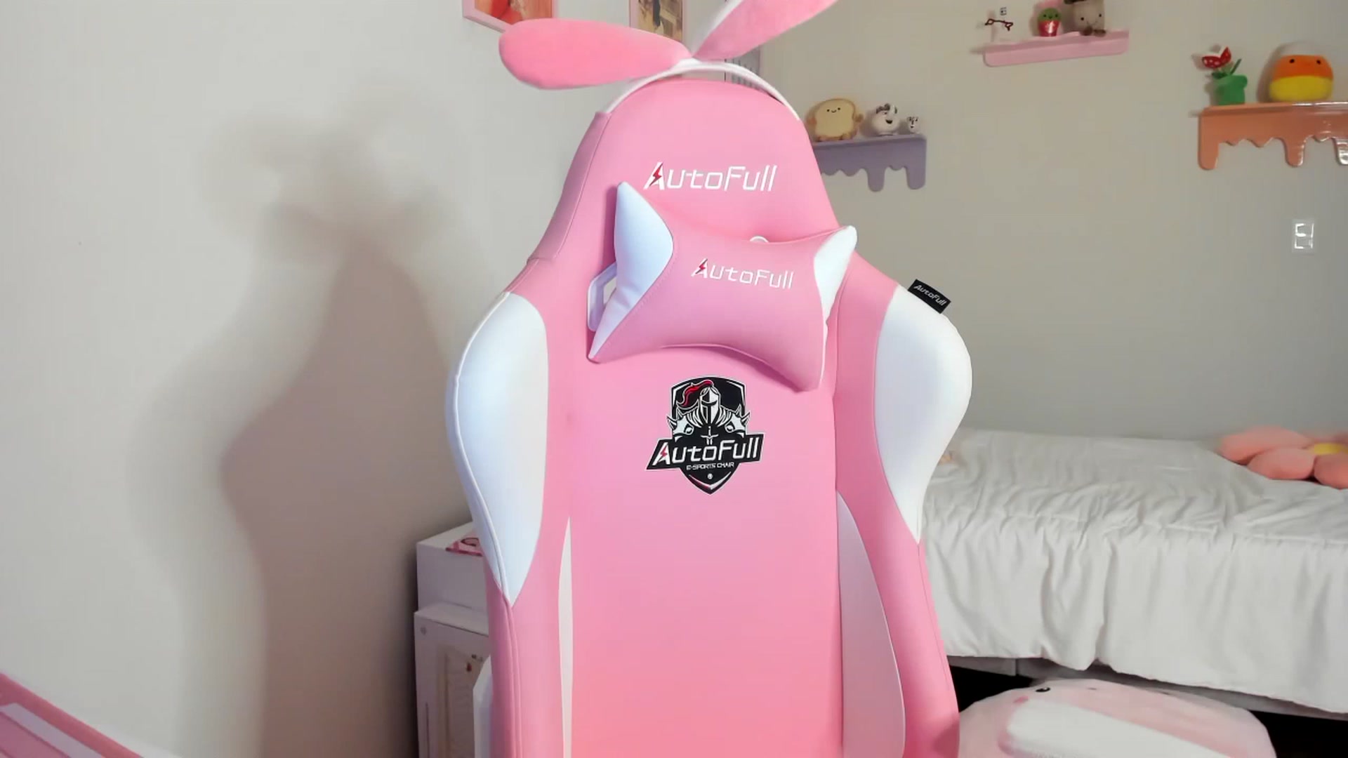 Gallery image thumbnail from Cherrycute666's myfreecams stream on, 05/27/2023, 04:47 image 14 of 20