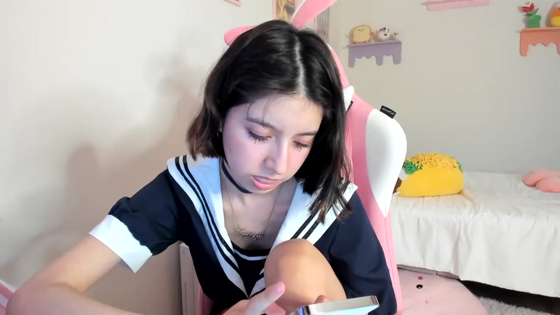 Gallery image thumbnail from Cherrycute666's myfreecams stream on, 05/27/2023, 07:30 image 10 of 20