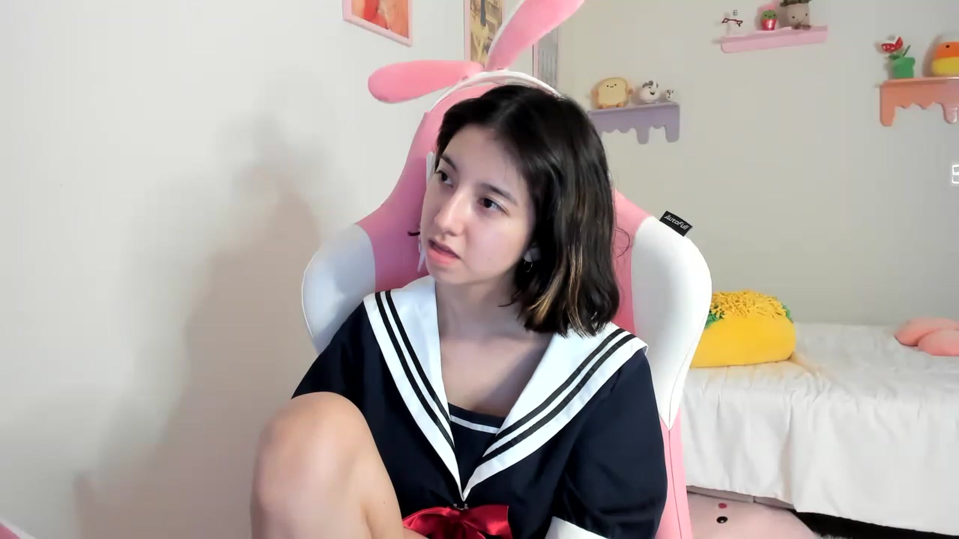 Gallery image thumbnail from Cherrycute666's myfreecams stream on, 05/27/2023, 13:06 image 17 of 20