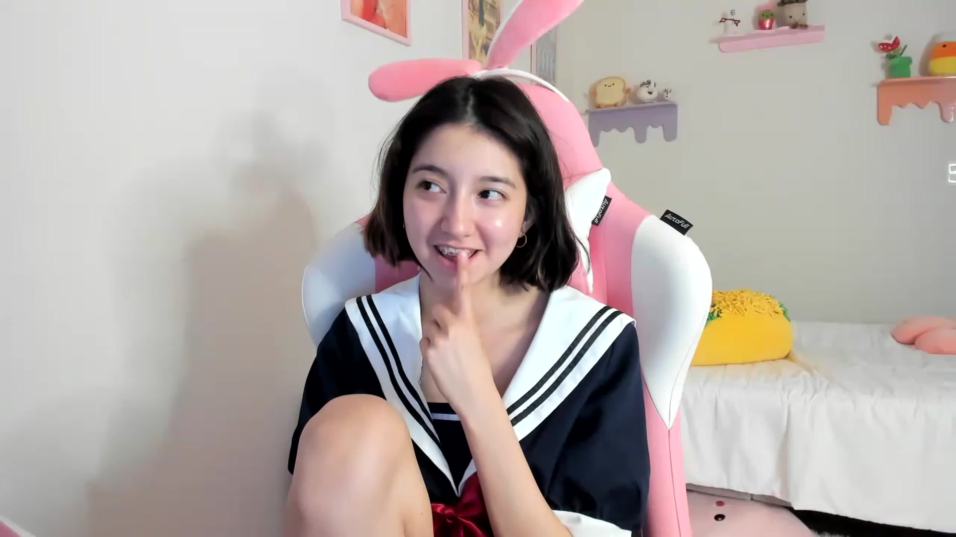 Gallery image thumbnail from Cherrycute666's myfreecams stream on, 05/27/2023, 13:06 image 16 of 20