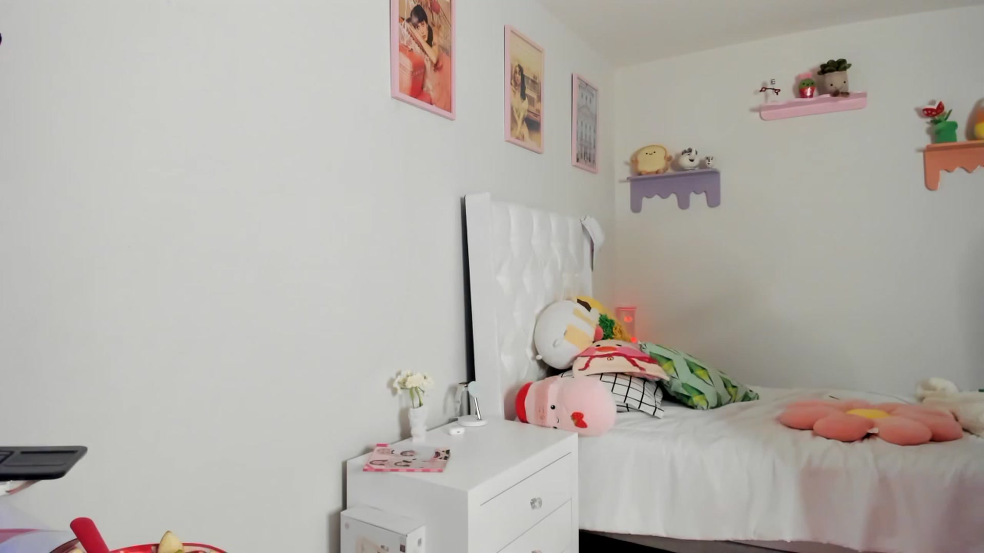 Gallery image thumbnail from Cherrycute666's myfreecams stream on, 05/28/2023, 01:55 image 8 of 20