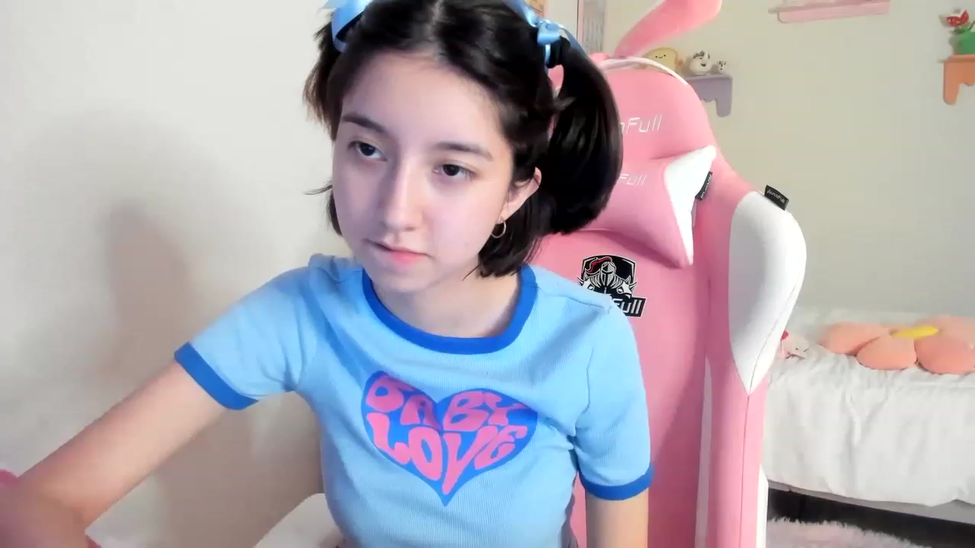 Gallery image thumbnail from Cherrycute666's myfreecams stream on, 05/28/2023, 06:35 image 15 of 20