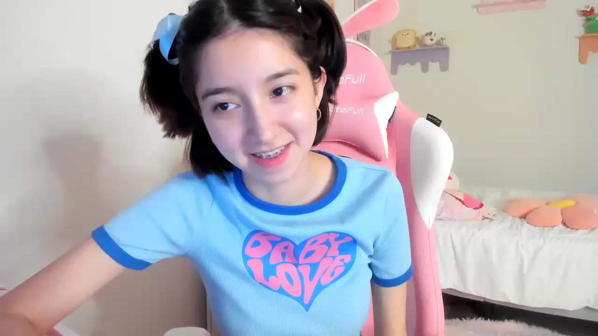 Gallery image thumbnail from Cherrycute666's myfreecams stream on, 05/28/2023, 06:35 image 14 of 20