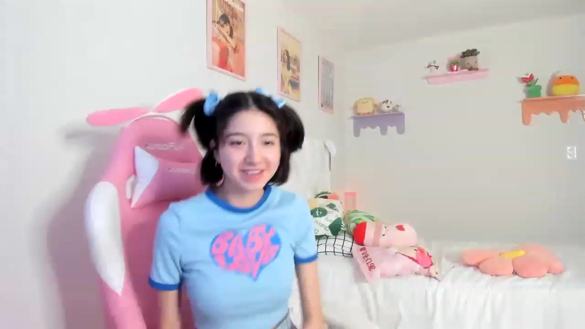 Gallery image thumbnail from Cherrycute666's myfreecams stream on, 05/28/2023, 06:35 image 1 of 20