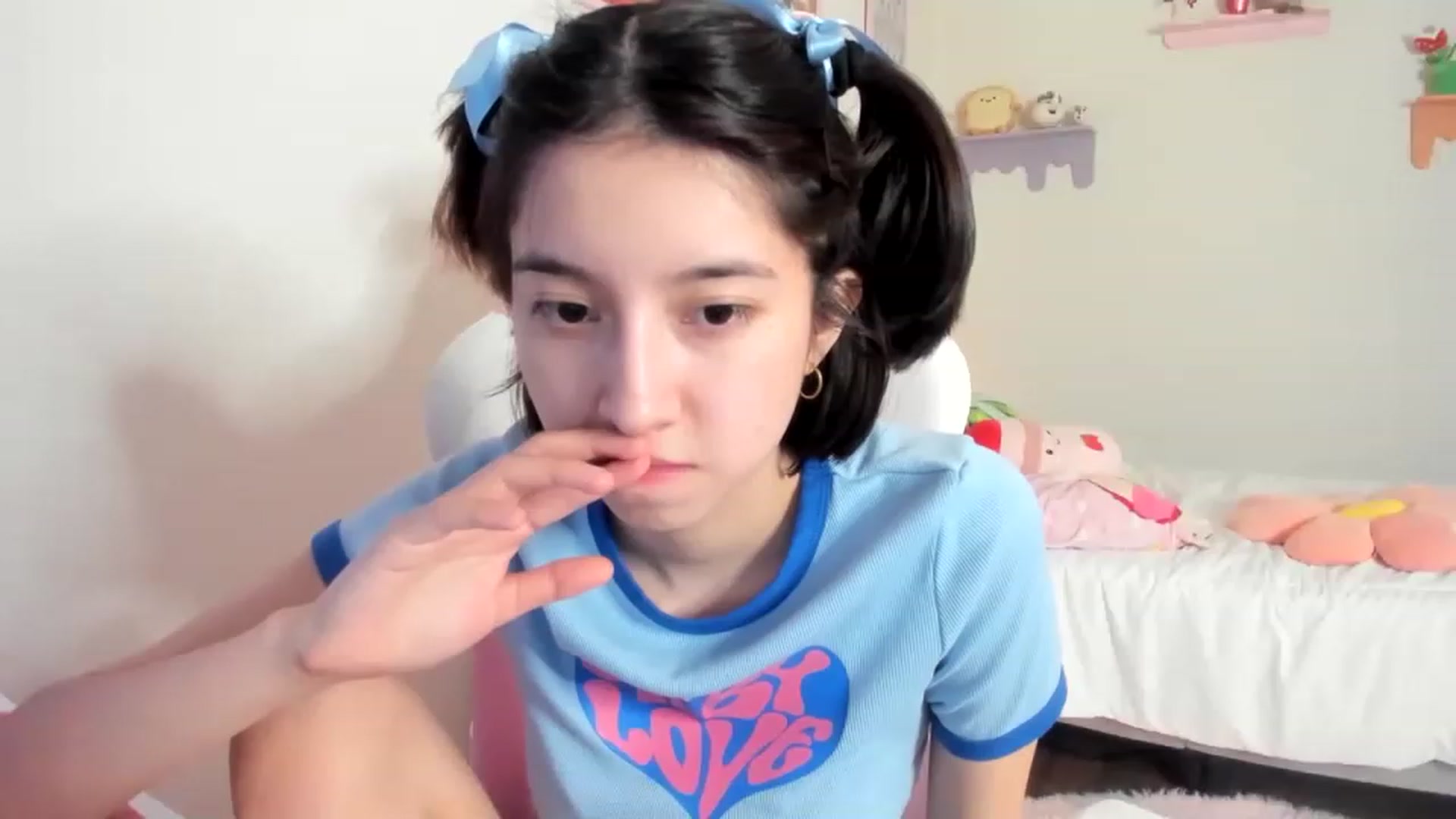 Gallery image thumbnail from Cherrycute666's myfreecams stream on, 05/28/2023, 08:19 image 1 of 20