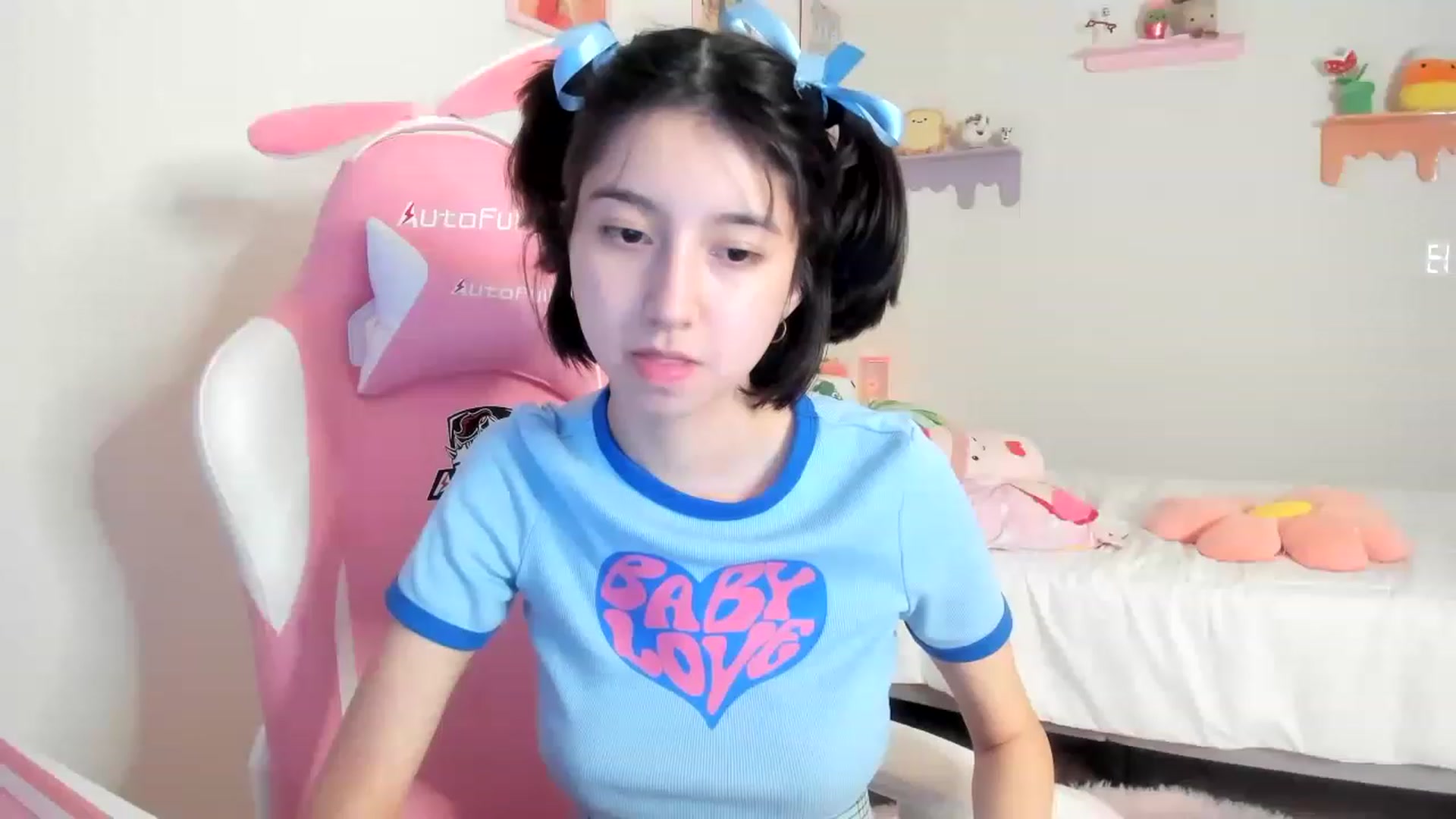 Gallery image thumbnail from Cherrycute666's myfreecams stream on, 05/28/2023, 08:19 image 18 of 20