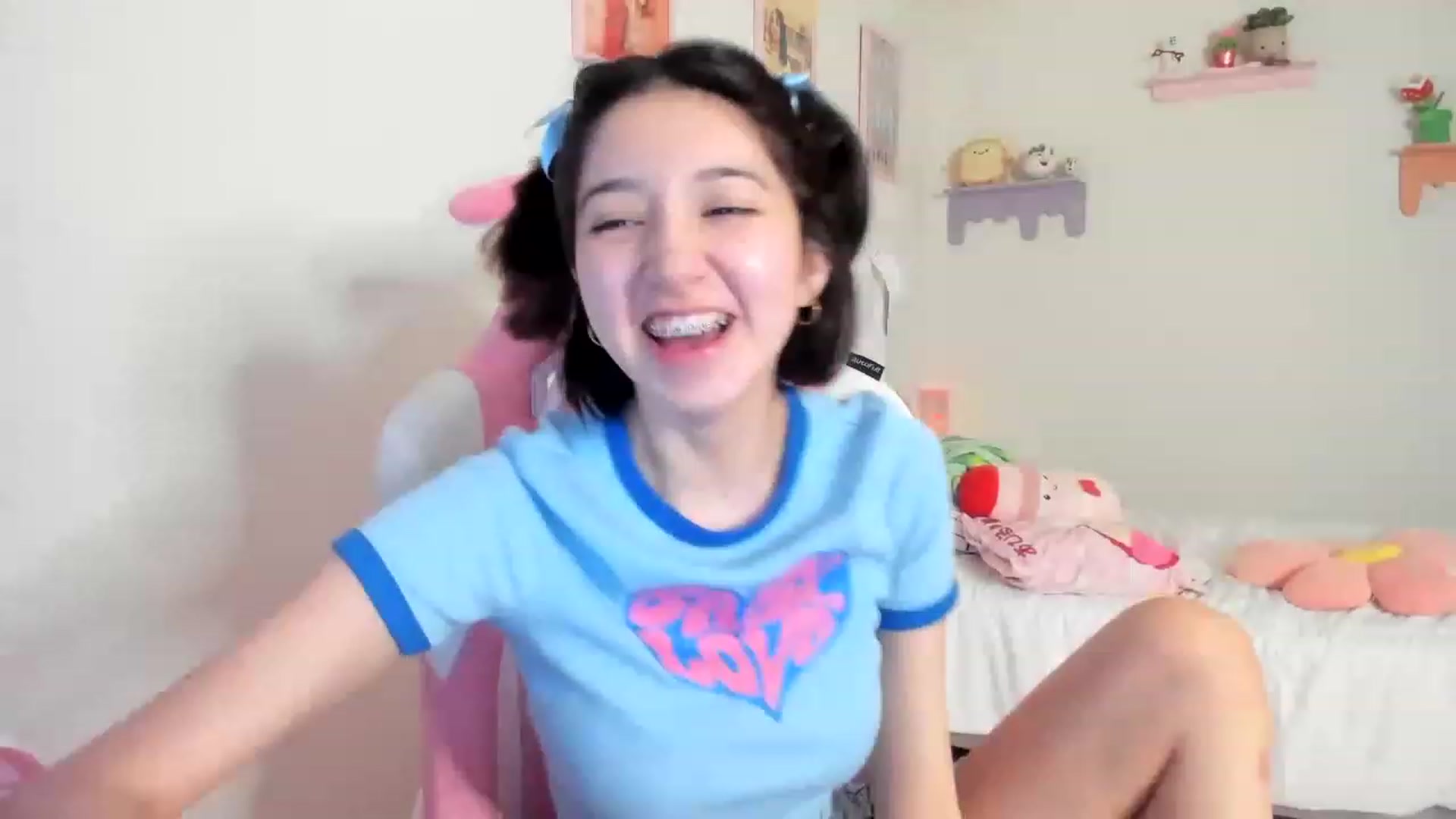 Gallery image thumbnail from Cherrycute666's myfreecams stream on, 05/28/2023, 08:19 image 4 of 20
