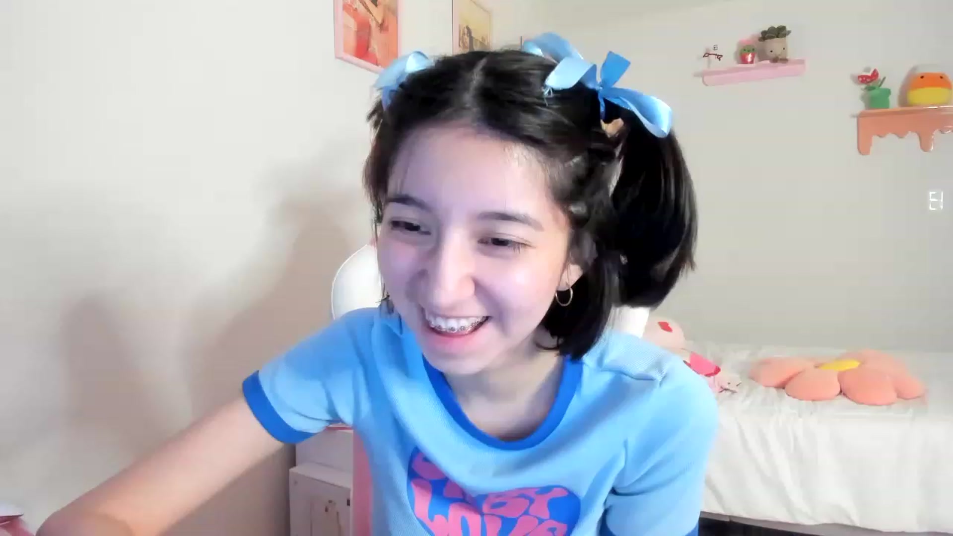 Gallery image thumbnail from Cherrycute666's myfreecams stream on, 05/28/2023, 10:38 image 2 of 20