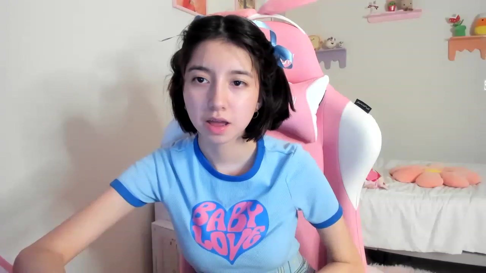 Gallery image thumbnail from Cherrycute666's myfreecams stream on, 05/28/2023, 10:38 image 17 of 20