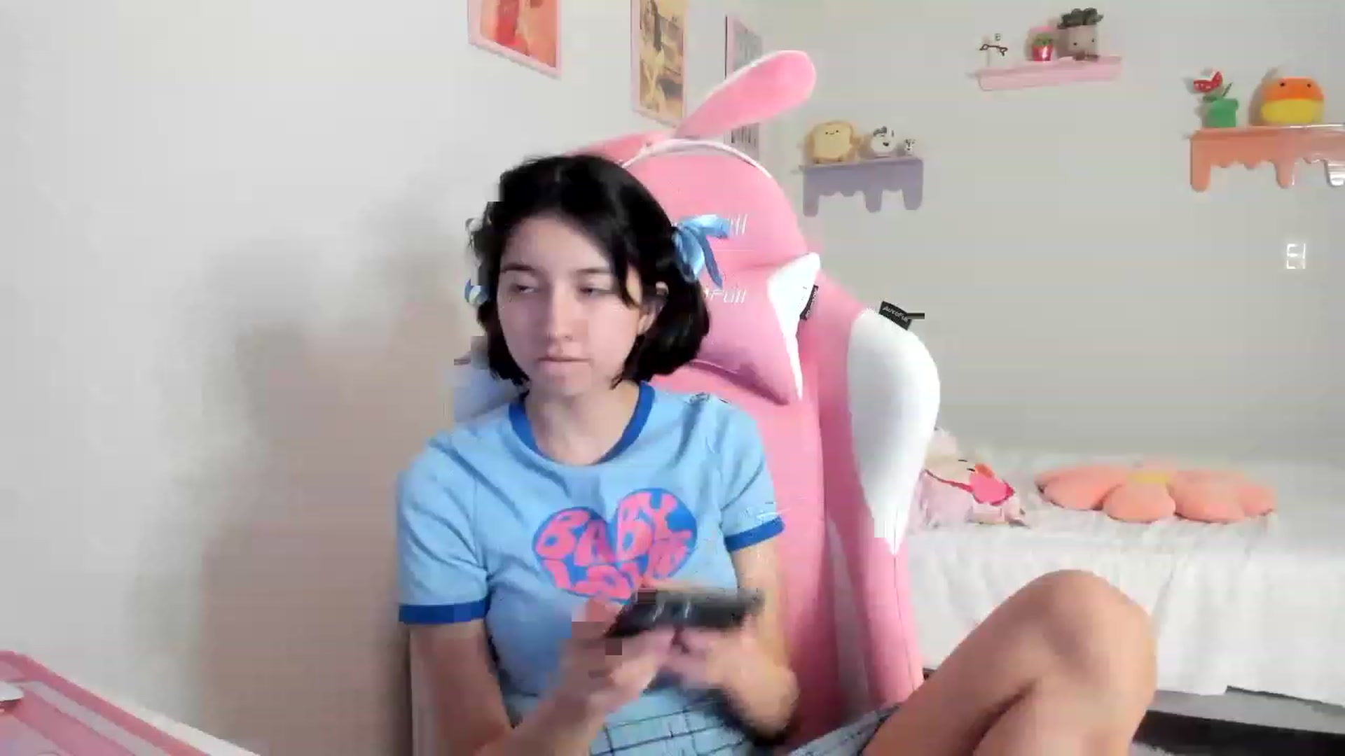 Gallery image thumbnail from Cherrycute666's myfreecams stream on, 05/28/2023, 12:55 image 15 of 20