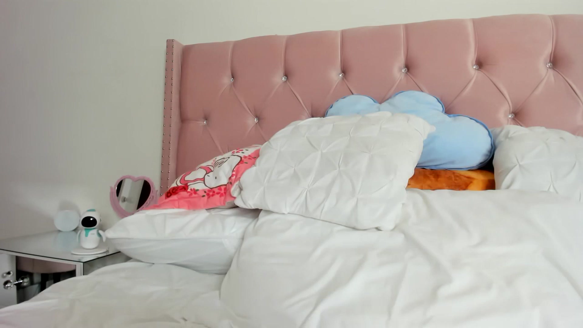 Gallery image thumbnail from Cherrycute666's myfreecams stream on, 05/28/2023, 14:22 image 13 of 20