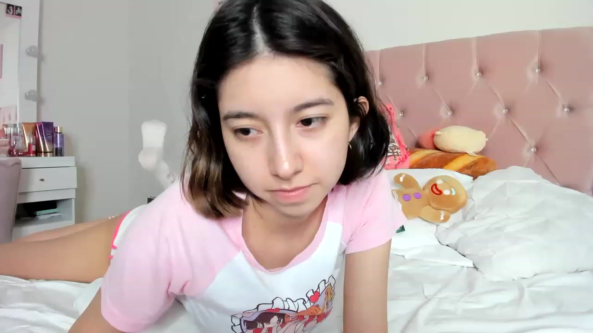 Gallery image thumbnail from Cherrycute666's myfreecams stream on, 05/31/2023, 04:45 image 17 of 20