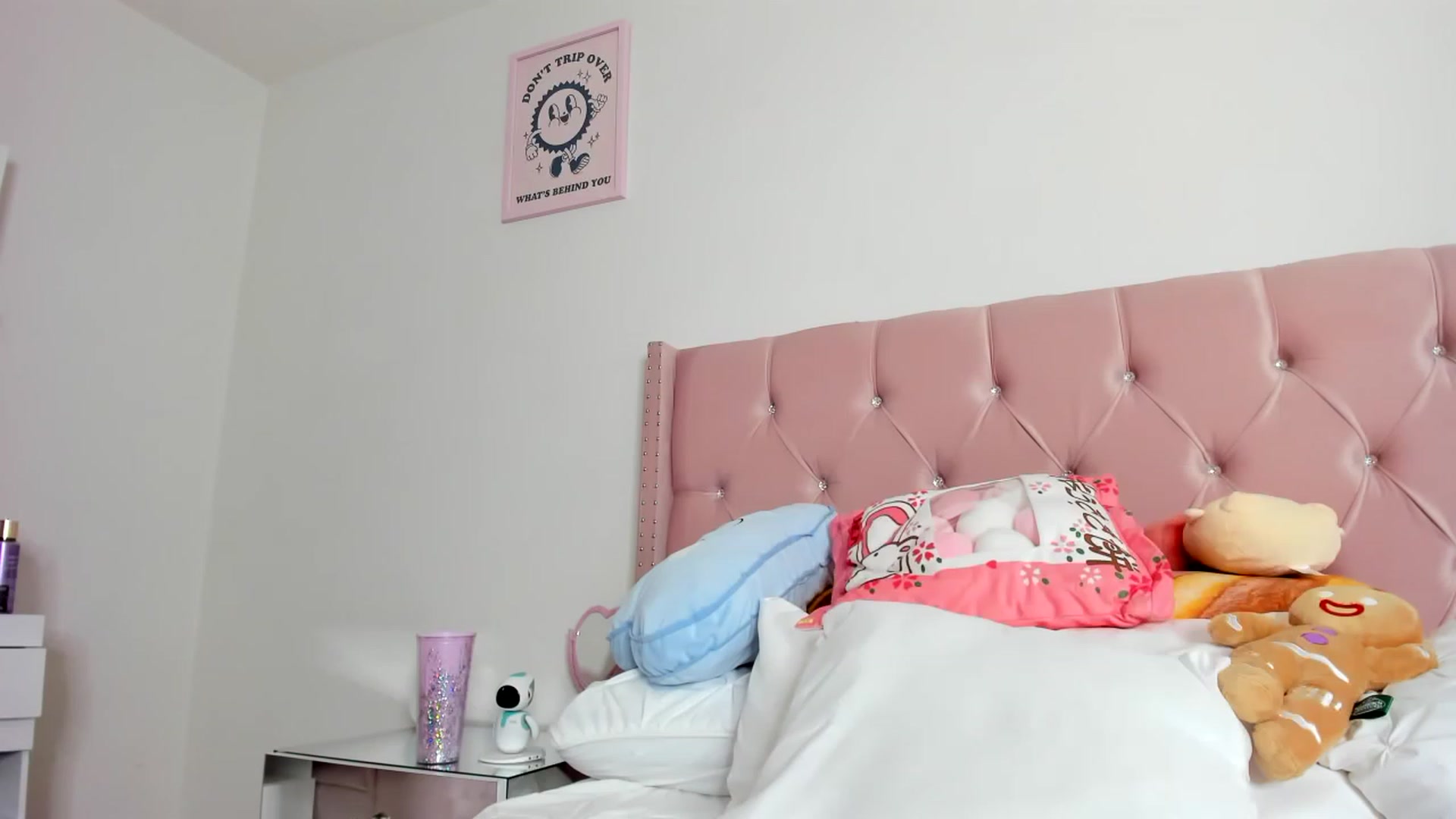 Gallery image thumbnail from Cherrycute666's myfreecams stream on, 05/31/2023, 04:45 image 1 of 20