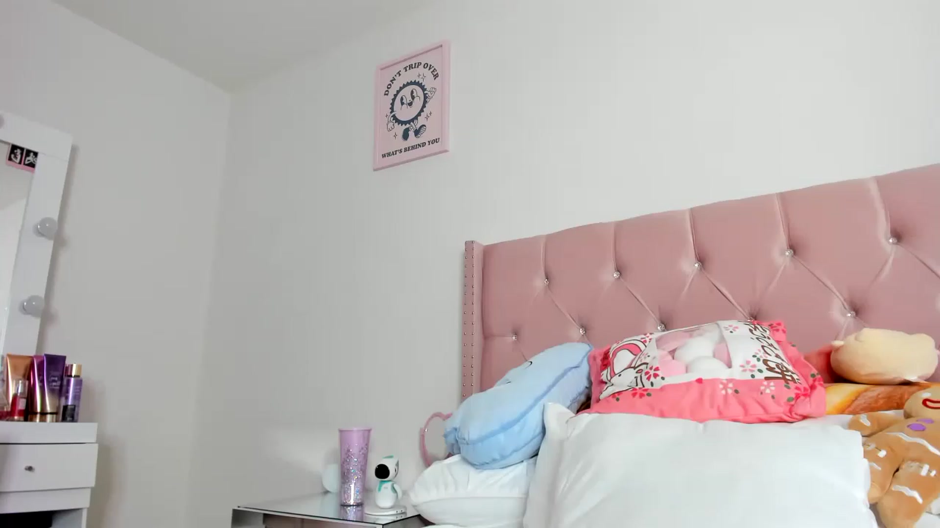 Gallery image thumbnail from Cherrycute666's myfreecams stream on, 05/31/2023, 04:45 image 2 of 20